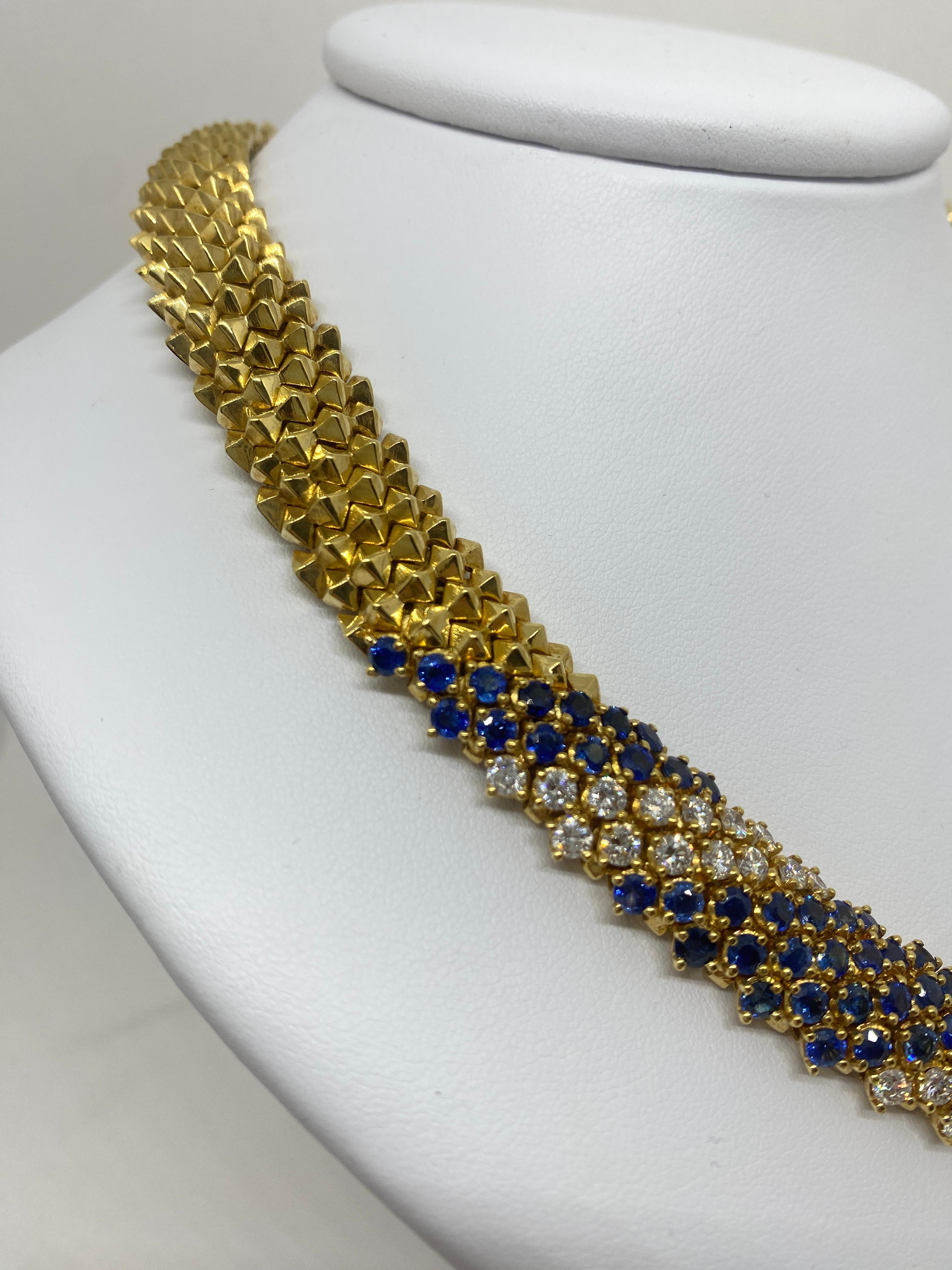 Women's Unique Snake 18kt Yellow Gold Necklace 23 Ct Blue Sapphires 7.42 White Diamonds For Sale