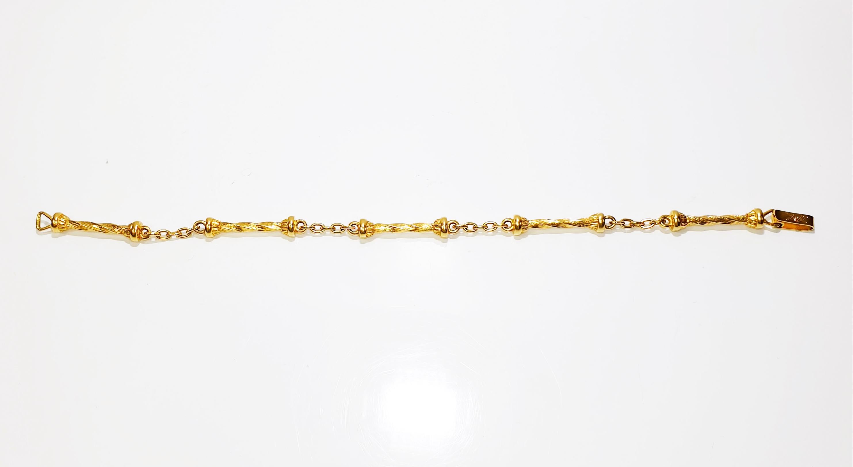 Einzigartige massive 18k Gold Salvador Dalí Madonna de Port Lligat Pendentif Halskette im Angebot 4