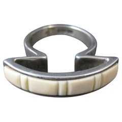 Einzigartiger Südwest-Ring aus Sterling mit Engelshaut-Korallen-Intarsien, Größe 6