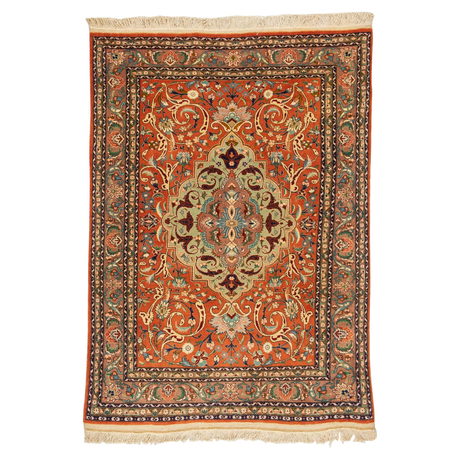 Spécimen unique d'un tapis oriental vintage