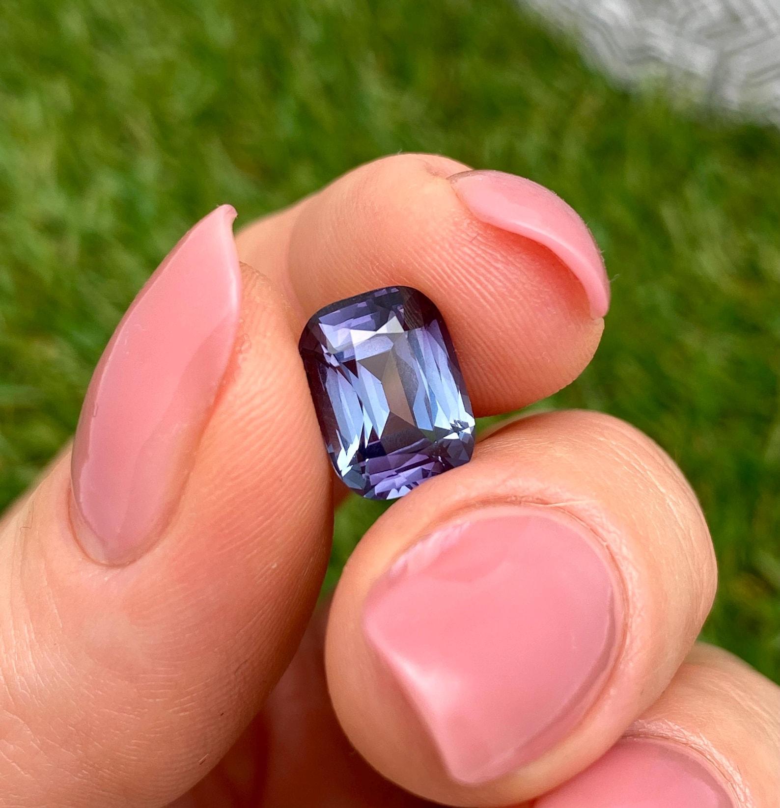 Spinelle unique, violet bleuté, pierre précieuse naturelle de 4,67 carats, taille coussin, Tanzanie, GIA en vente 4