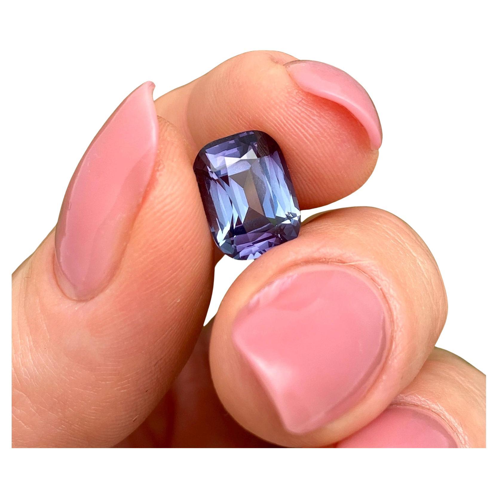 Unique Spinel Bluish Violet natural 4.67Ct gemstone, Cushion cut, Tanzania, GIA