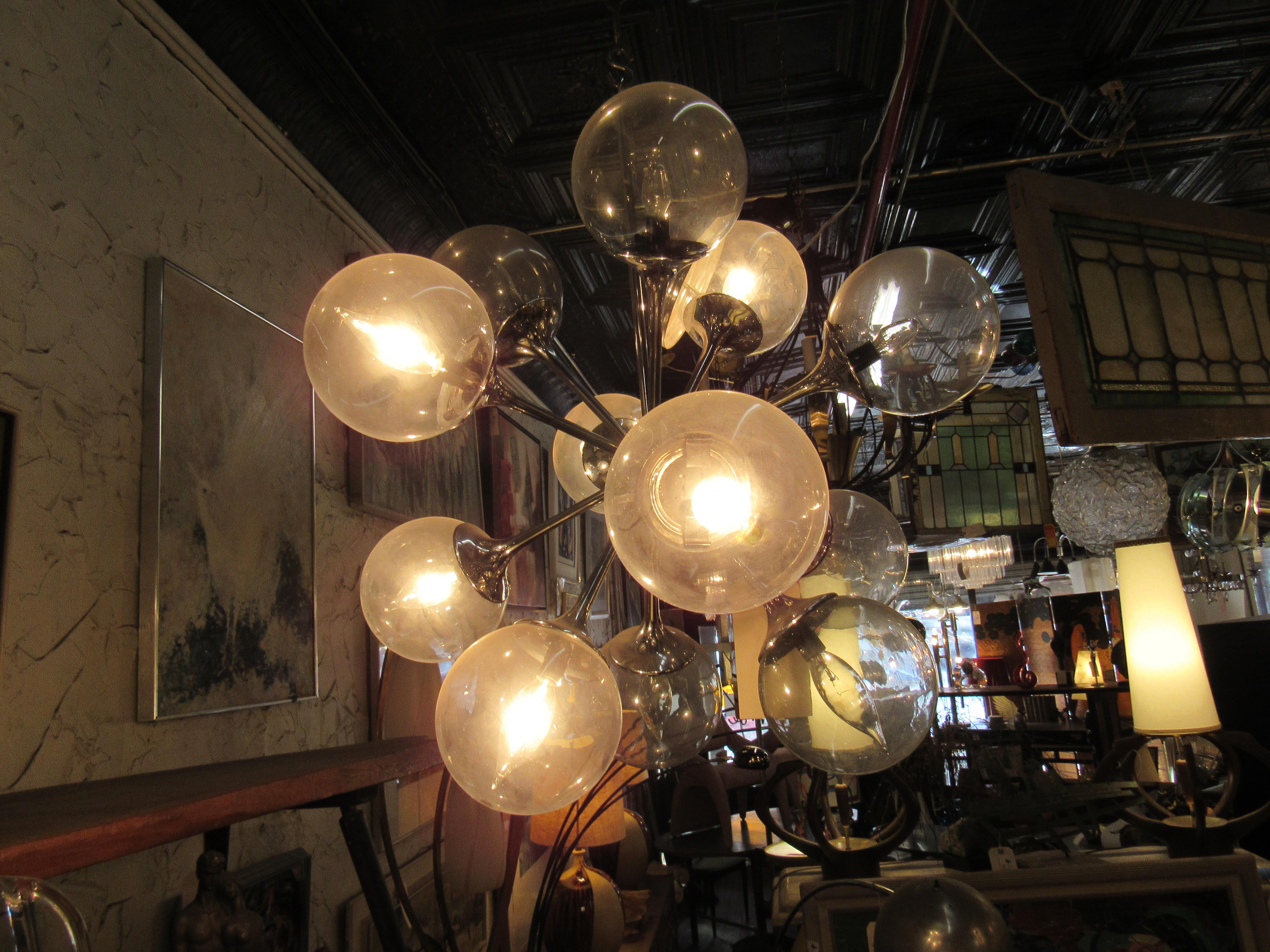 Mid-Century Modern Unique Sputnik-Style Chandelier For Sale