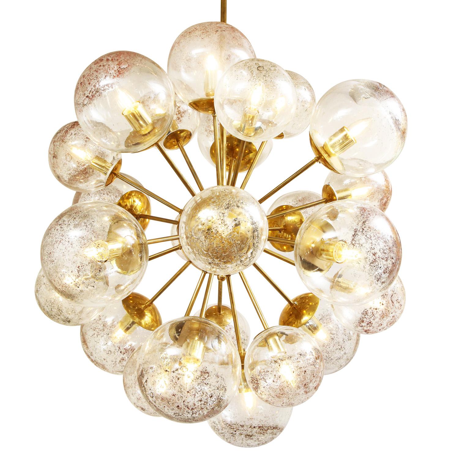 Mid-Century Modern Unique Sputnik-Style Chandelier in Polished Brass with Glass Globes 2022 For Sale