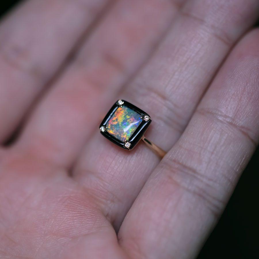 Einzigartiger quadratischer schwarzer Opal-Achat-Diamant-Verlobungsring 18K Gelbgold (Arts and Crafts)
