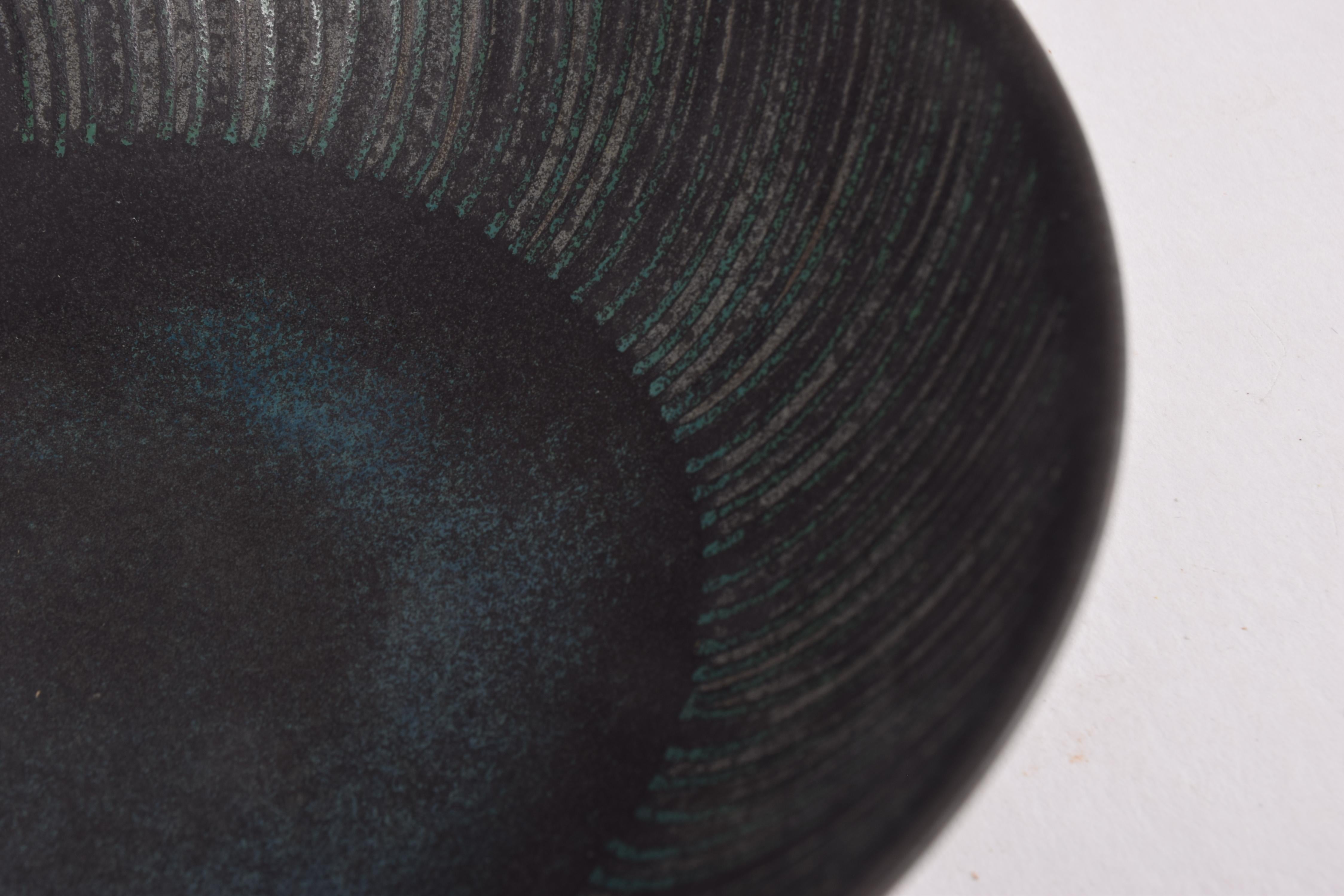 Svedese Ciotola grande in ceramica unica di Stig Lindberg per Gustavsberg Studiohanden 1960s in vendita