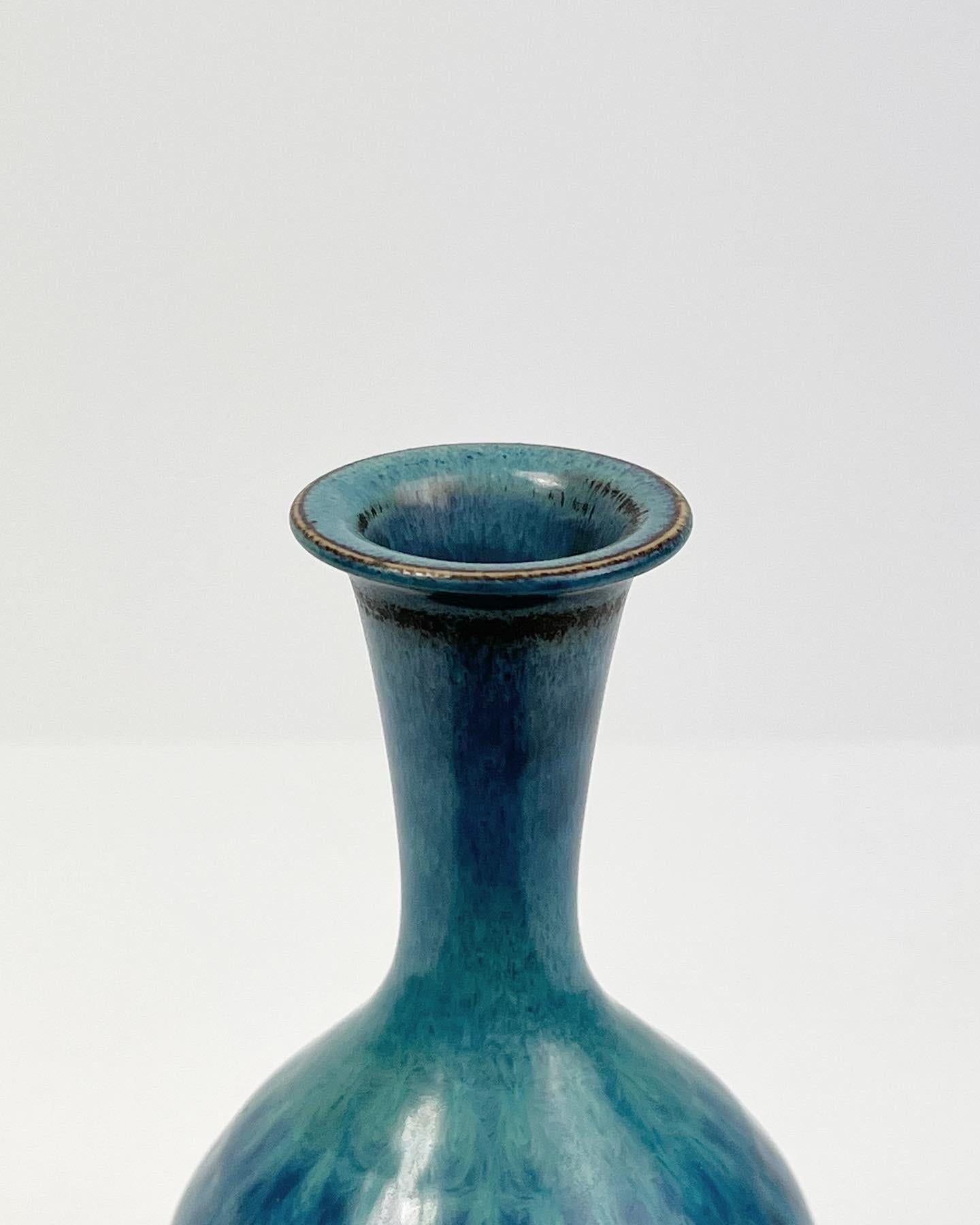 Grès porcellanato Vaso unico Stig Lindberg Gustavsberg Svezia smalto blu 1963 in vendita