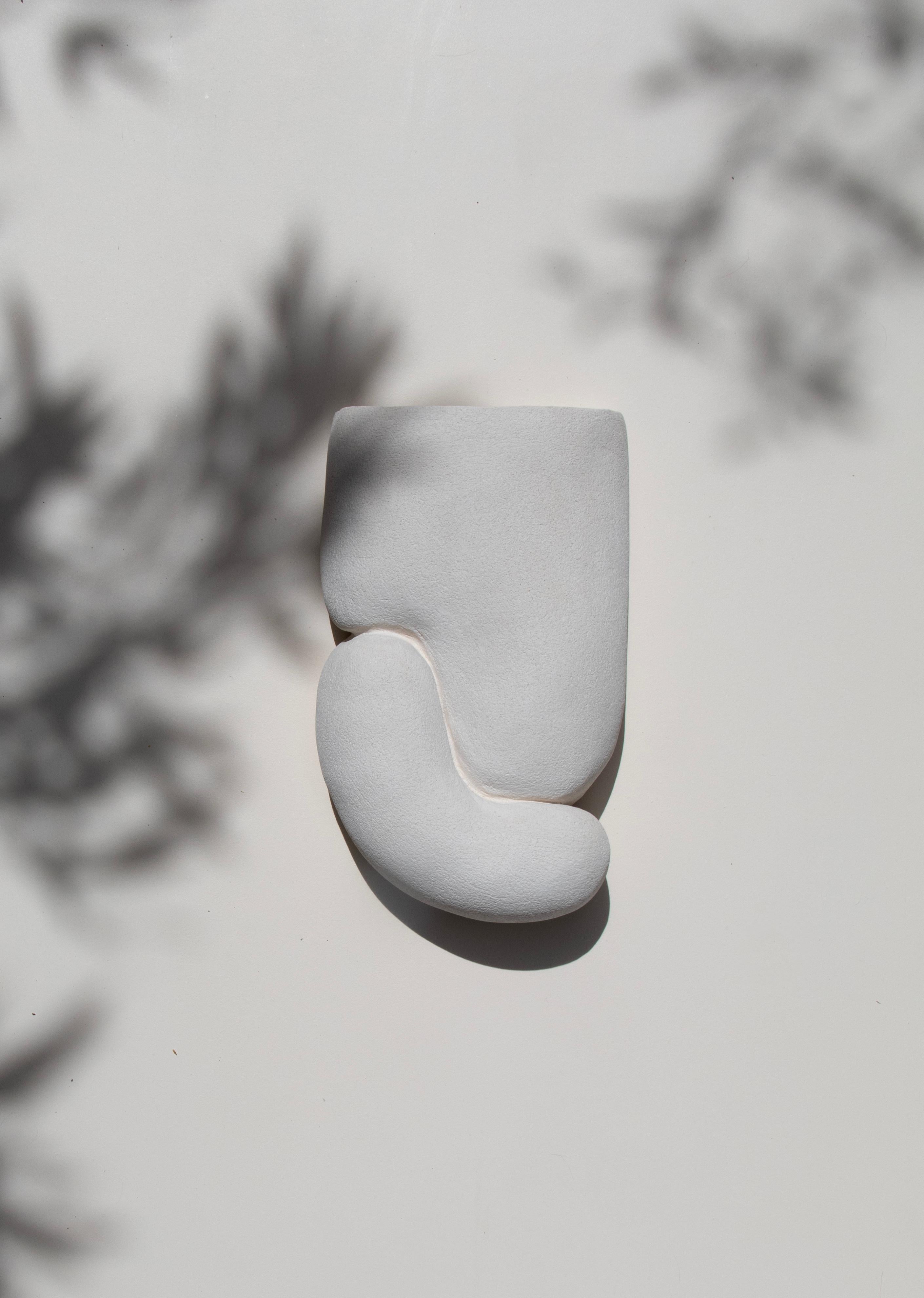 Einzigartige Vogel-Wandleuchte 02 aus Steingut von Alice Lahana Studio im Angebot 2