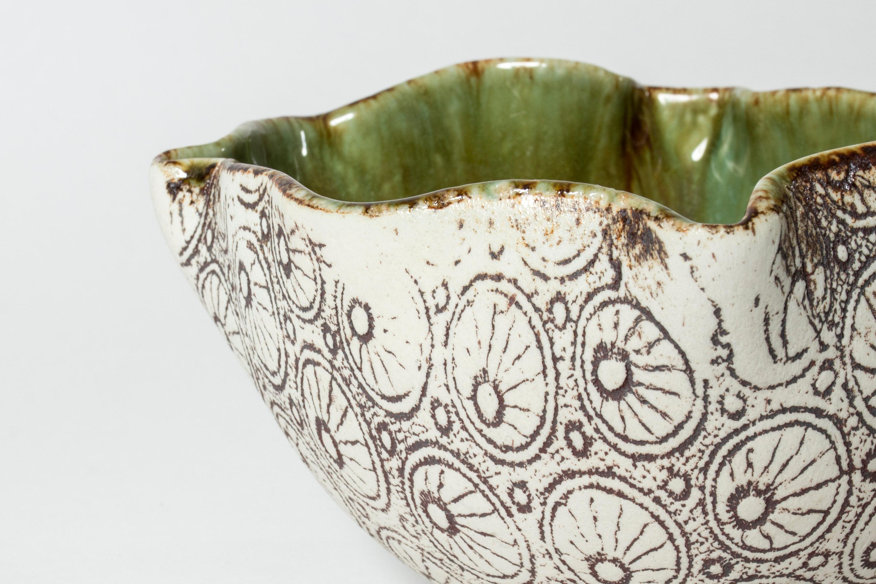 Unique Stoneware Bowl by Bengt Berglund, Gustavsberg, 1960s In Excellent Condition In Stockholm, SE