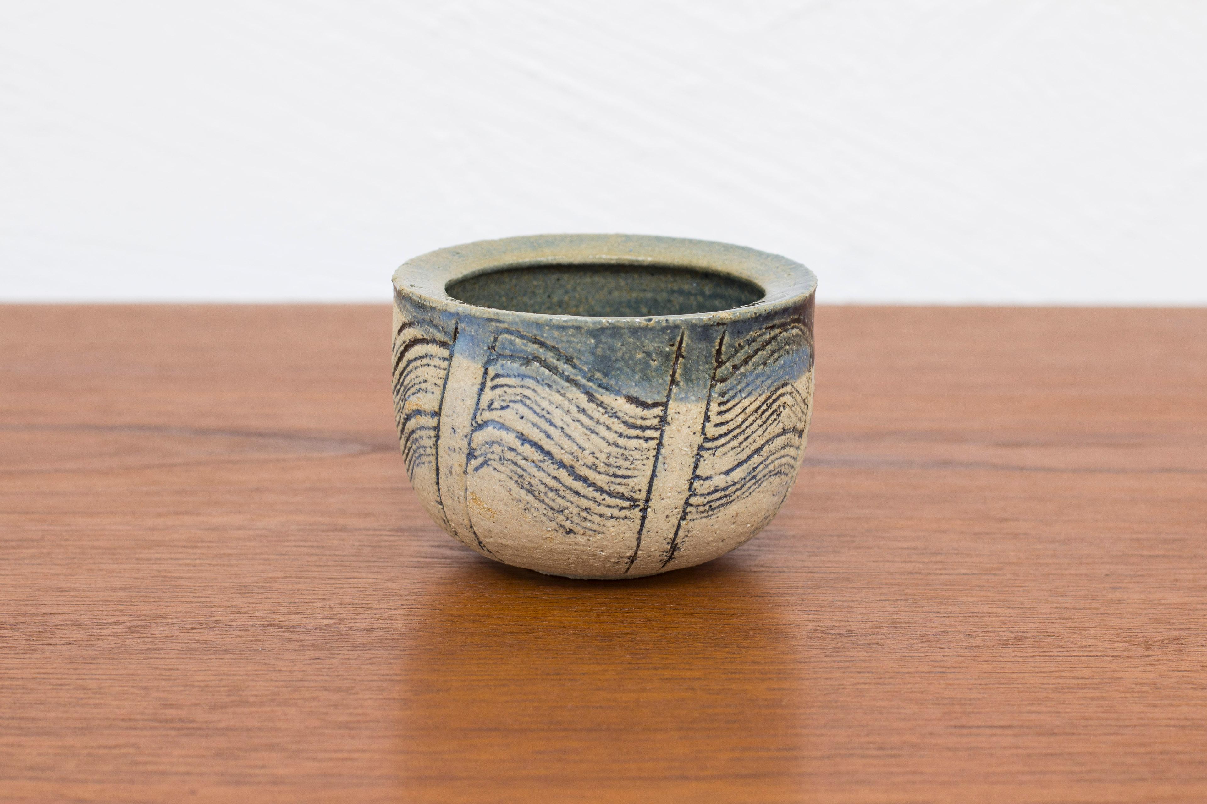 Unique Stoneware Bowl by Lisa Larson, Own Studio, Sweden, 1989 In Good Condition For Sale In Hägersten, SE