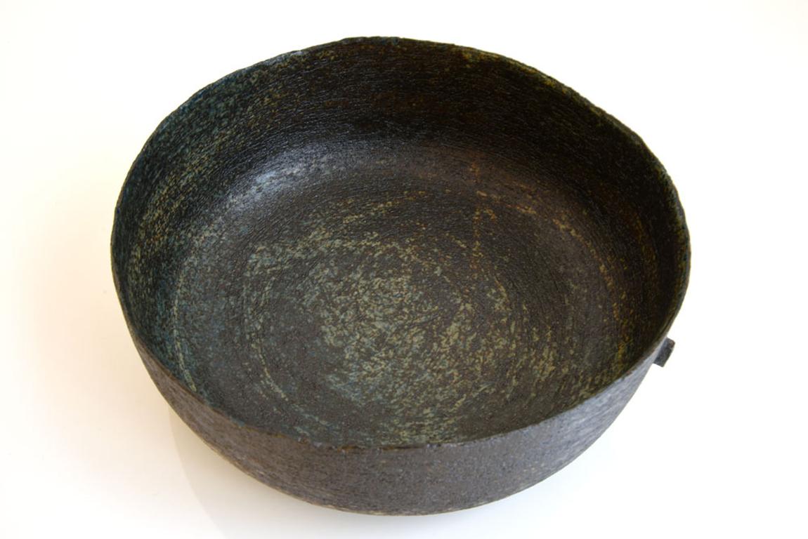 Unique stoneware salad bowl with irregular edges - high-end ceramics In New Condition In AIX-EN-PROVENCE, FR