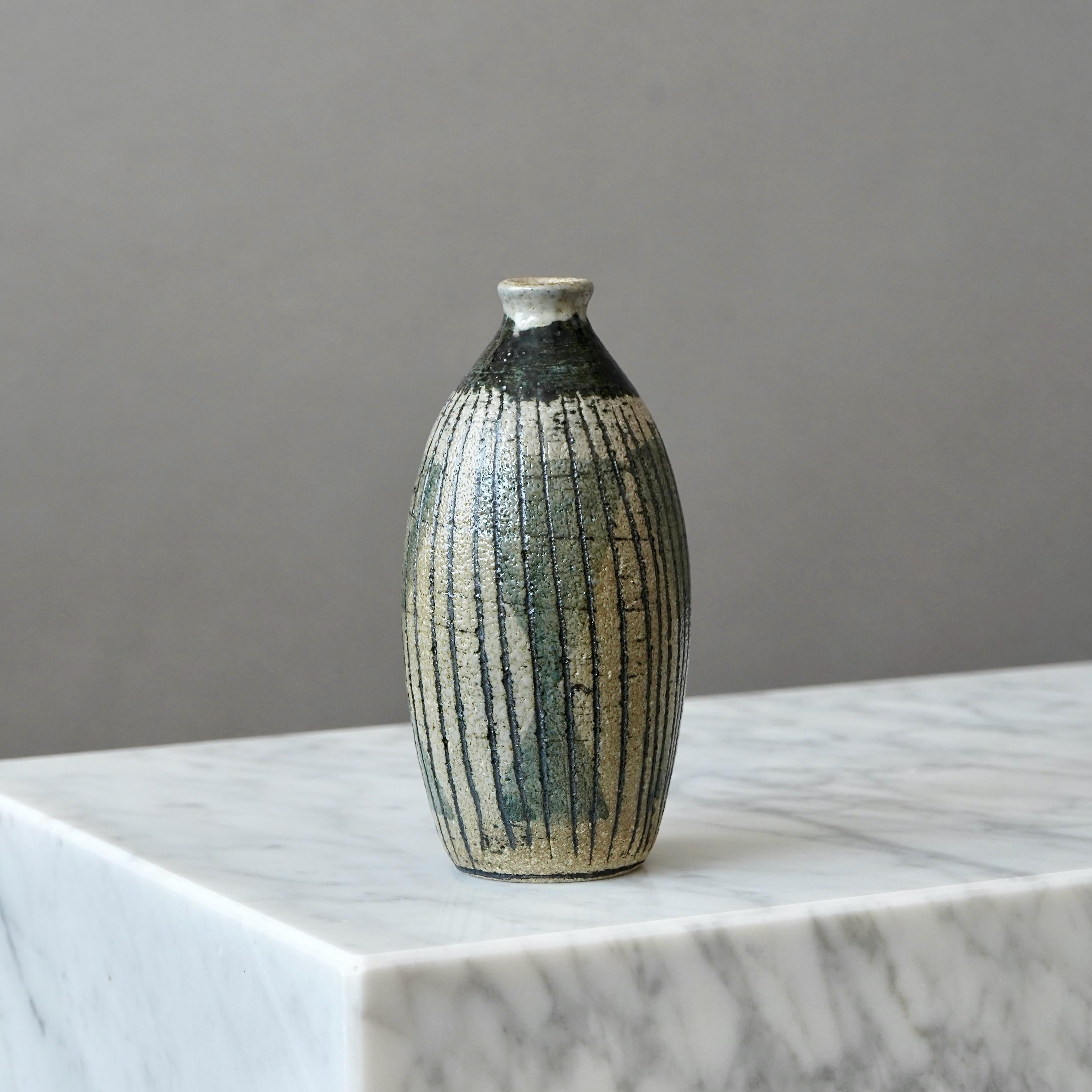 Vaso unico in gres di Anders Bruno Liljefors, Studio A, Svezia 1953 In condizioni buone in vendita a Malmö, SE