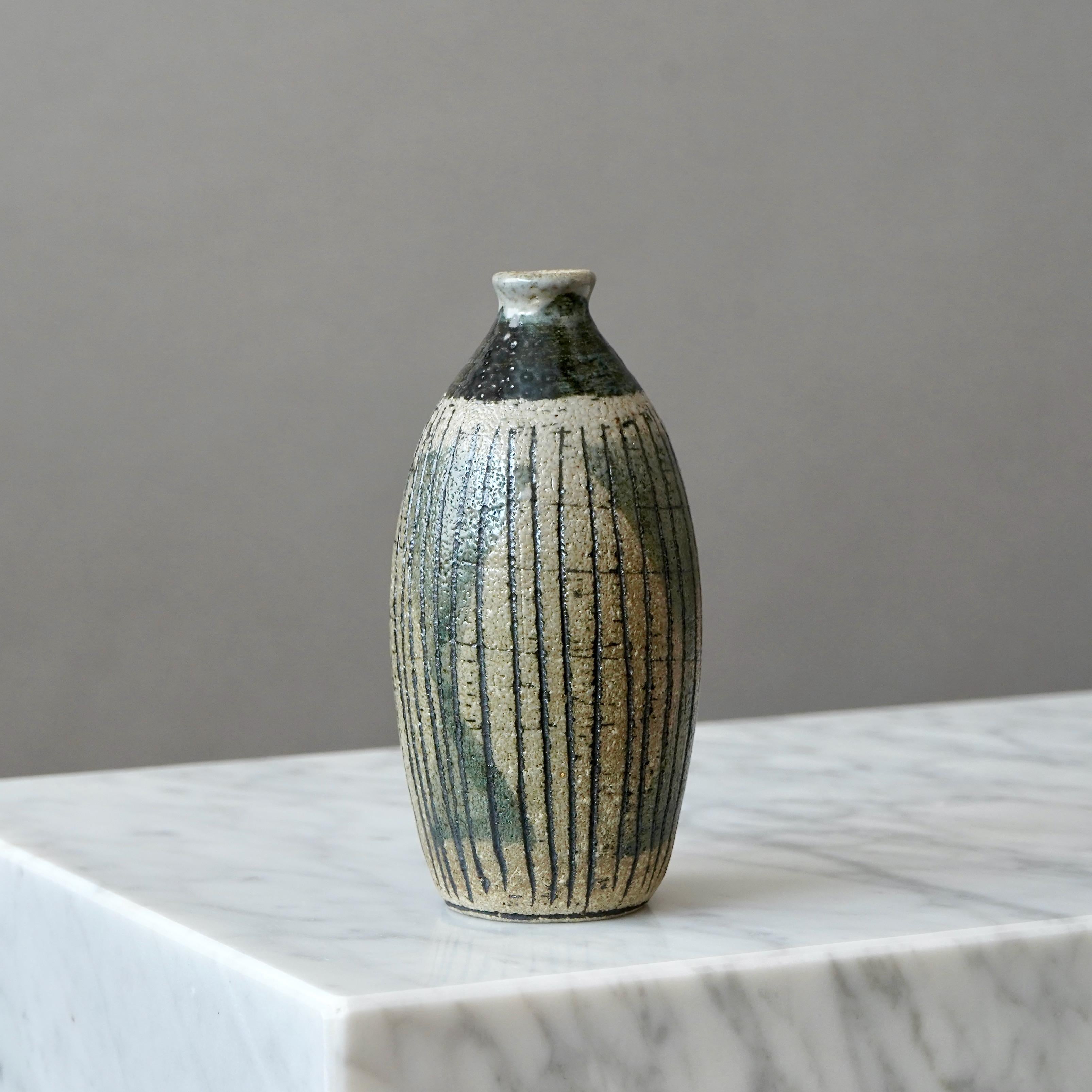 XX secolo Vaso unico in gres di Anders Bruno Liljefors, Studio A, Svezia 1953 in vendita
