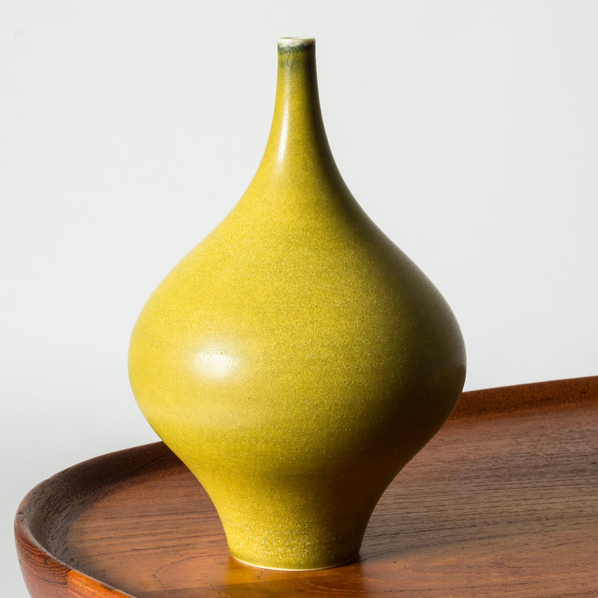 Scandinavo moderno Vaso unico in gres di Carl-Harry Stålhane, Rörstrand, Svezia, anni '50 in vendita