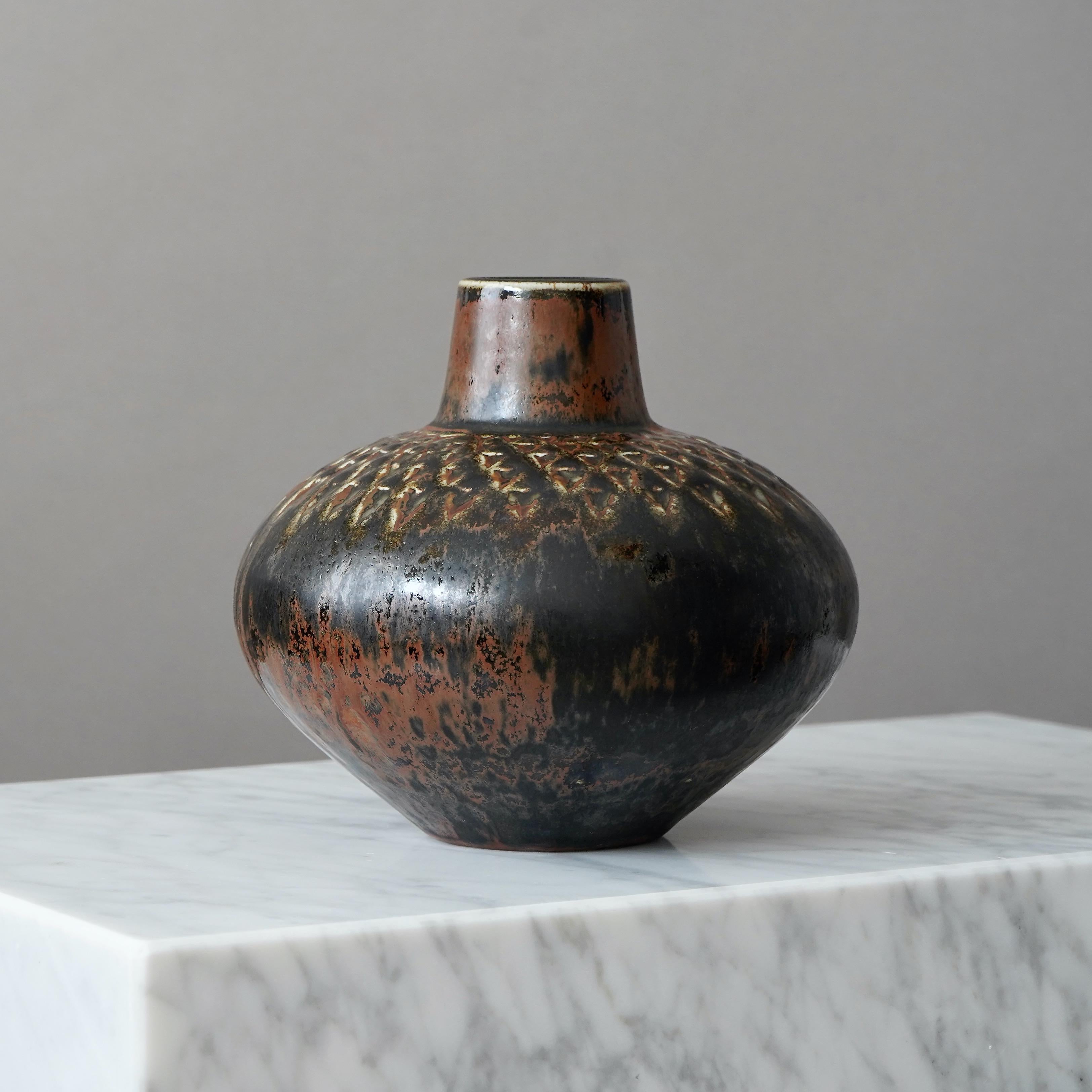 Vaso unico in gres di Carl-Harry Stalhane, Rorstrand, Svezia, anni '60 in vendita 2