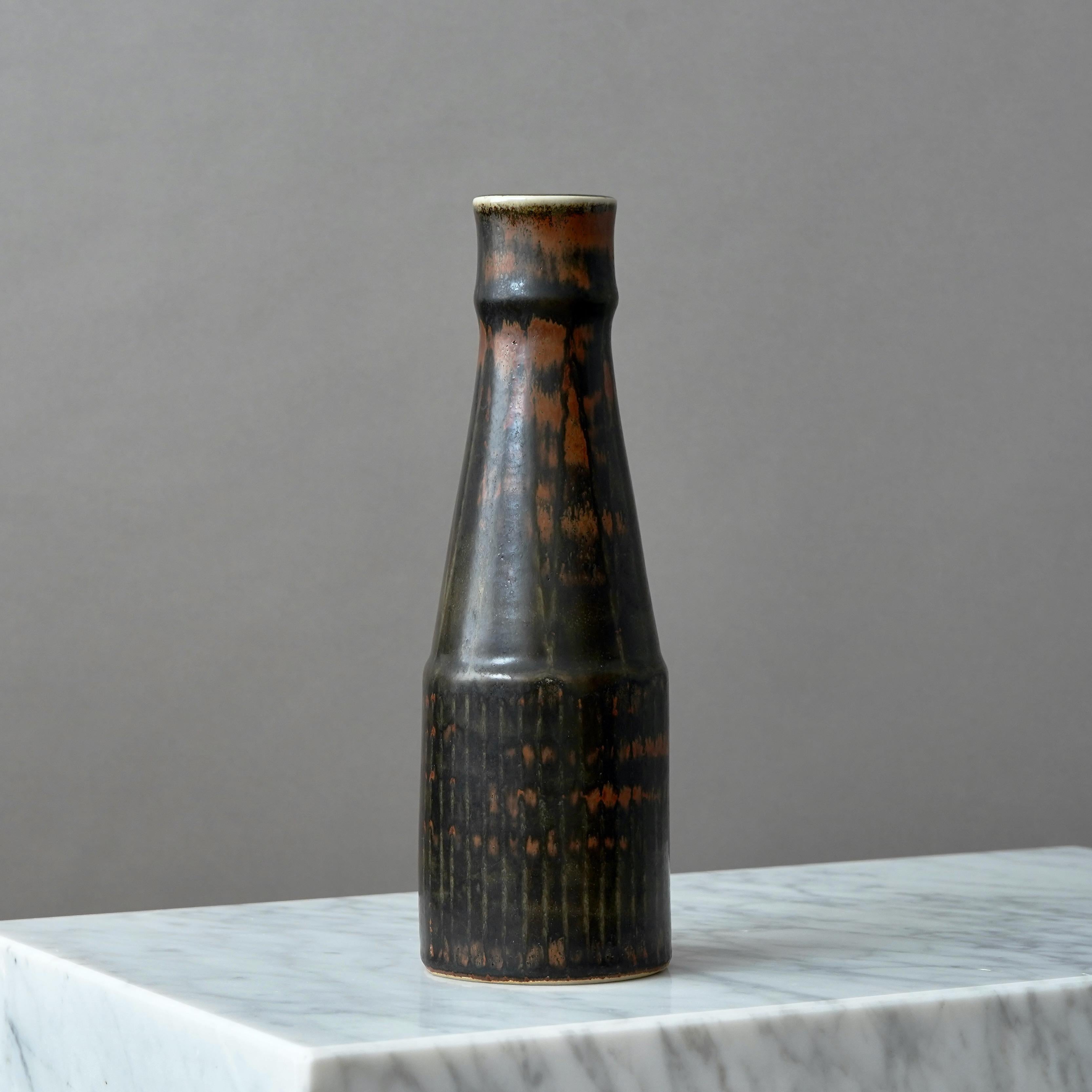 Vaso unico in gres di Carl-Harry Stalhane, Rorstrand, Svezia, anni '60 in vendita 2