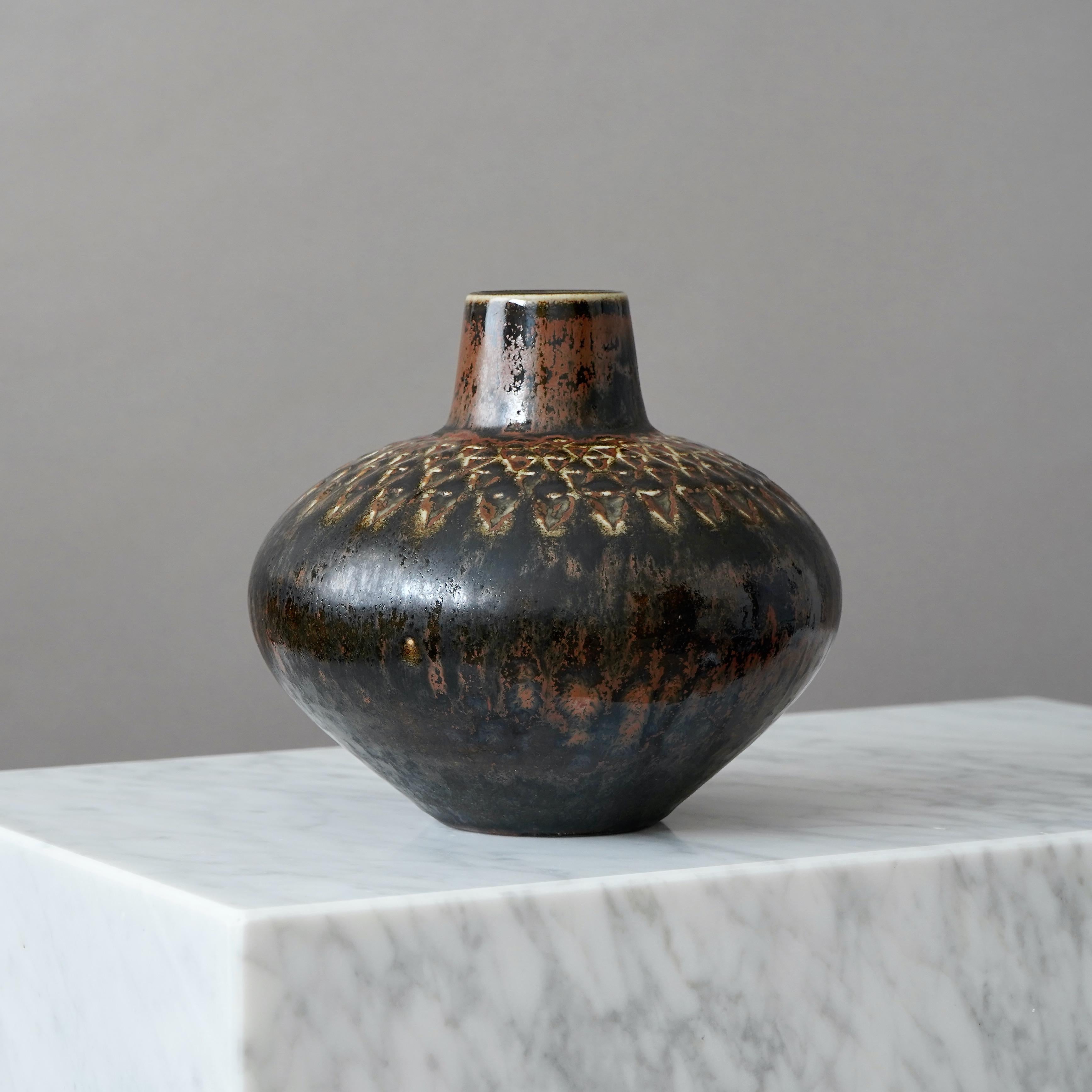 Mid-Century moderno Vaso unico in gres di Carl-Harry Stalhane, Rorstrand, Svezia, anni '60 in vendita