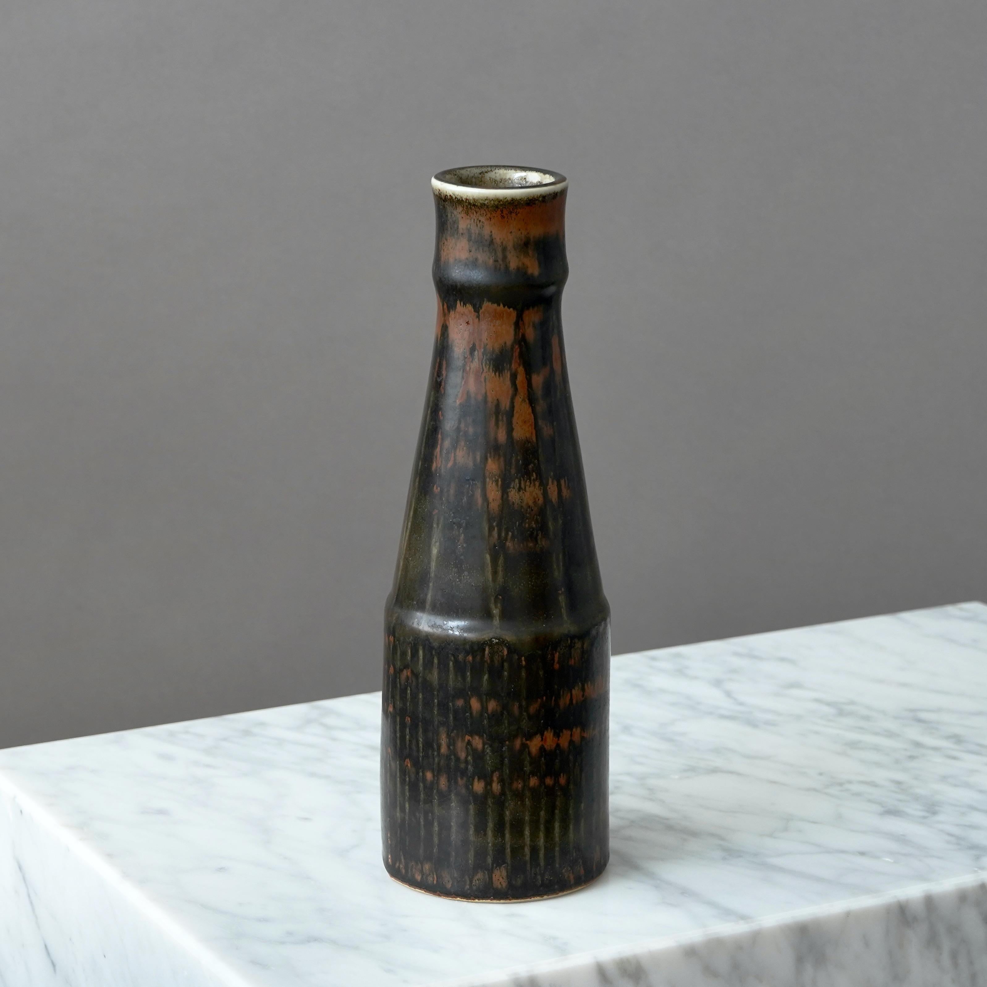 Mid-Century moderno Vaso unico in gres di Carl-Harry Stalhane, Rorstrand, Svezia, anni '60 in vendita