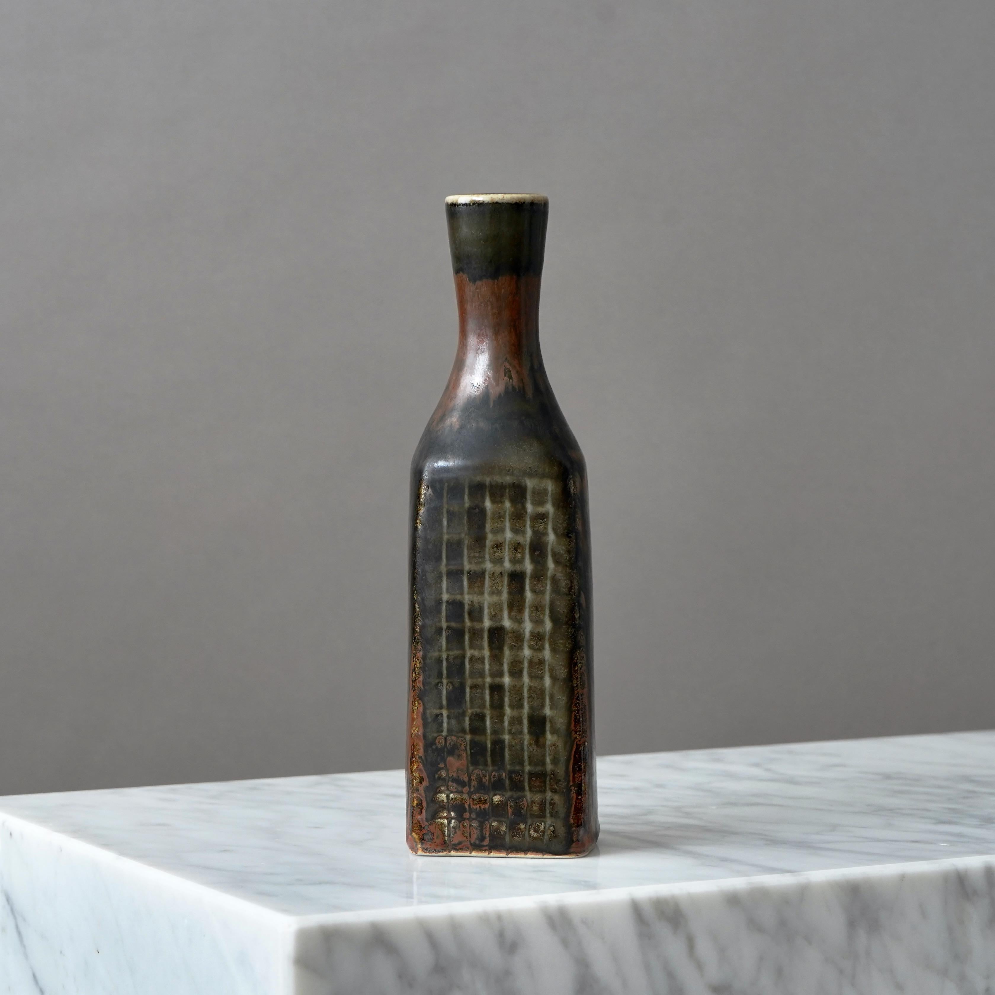Mid-Century moderno Vaso unico in gres di Carl-Harry Stalhane, Rorstrand, Svezia, anni '60 in vendita