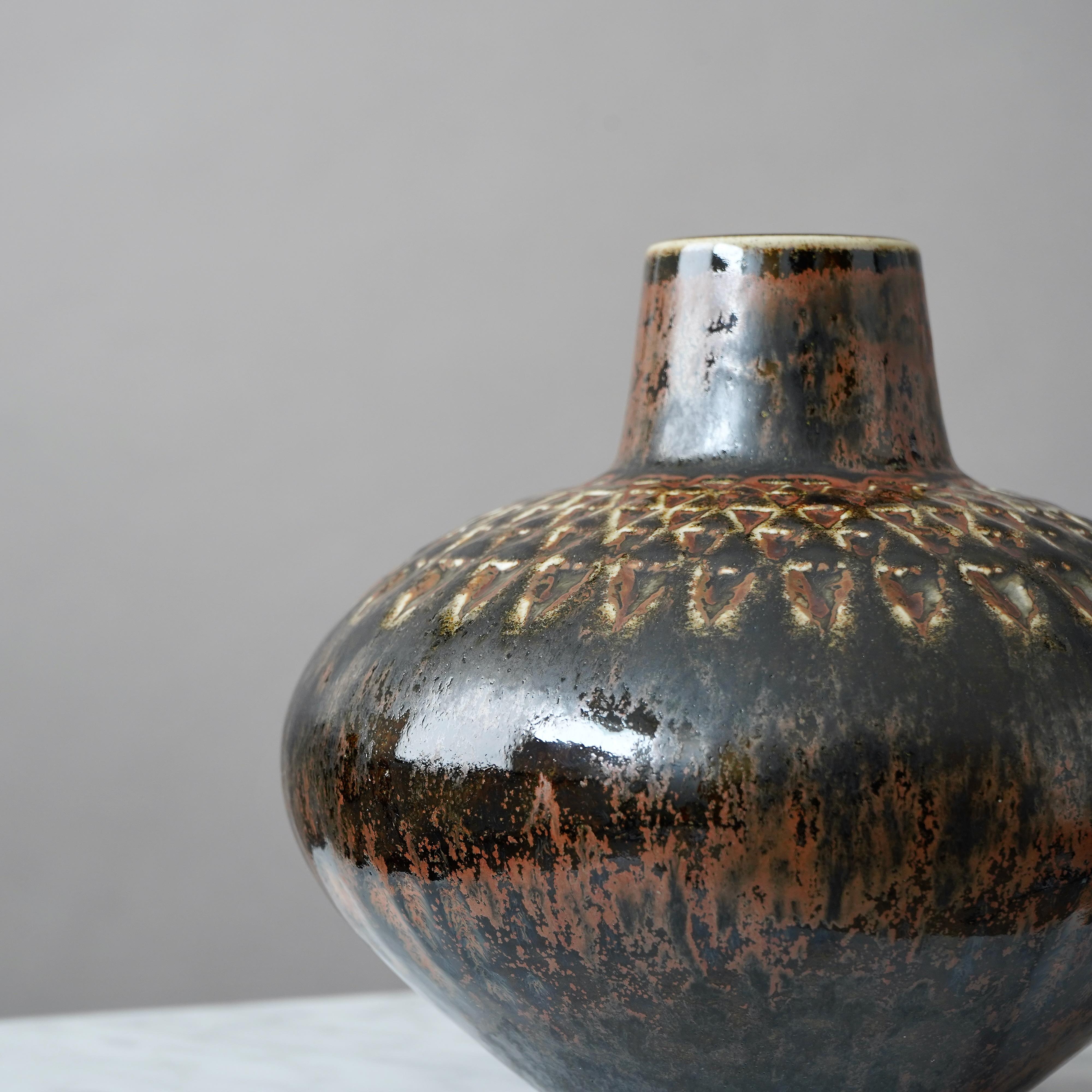 Svedese Vaso unico in gres di Carl-Harry Stalhane, Rorstrand, Svezia, anni '60 in vendita