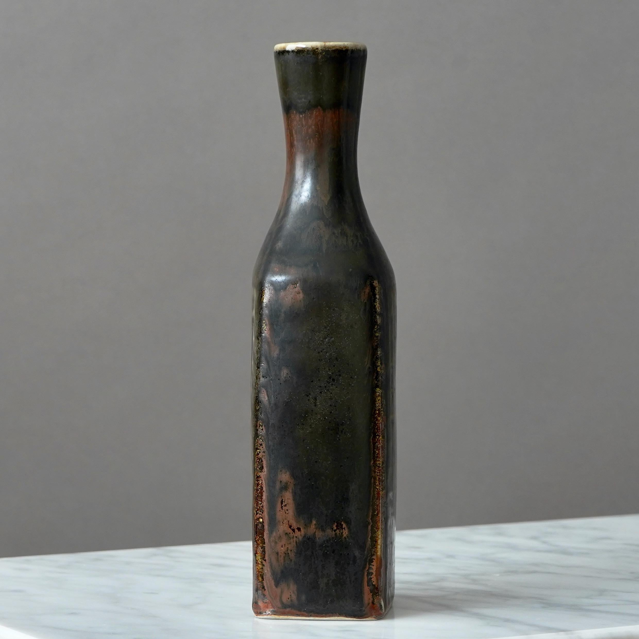 Svedese Vaso unico in gres di Carl-Harry Stalhane, Rorstrand, Svezia, anni '60 in vendita
