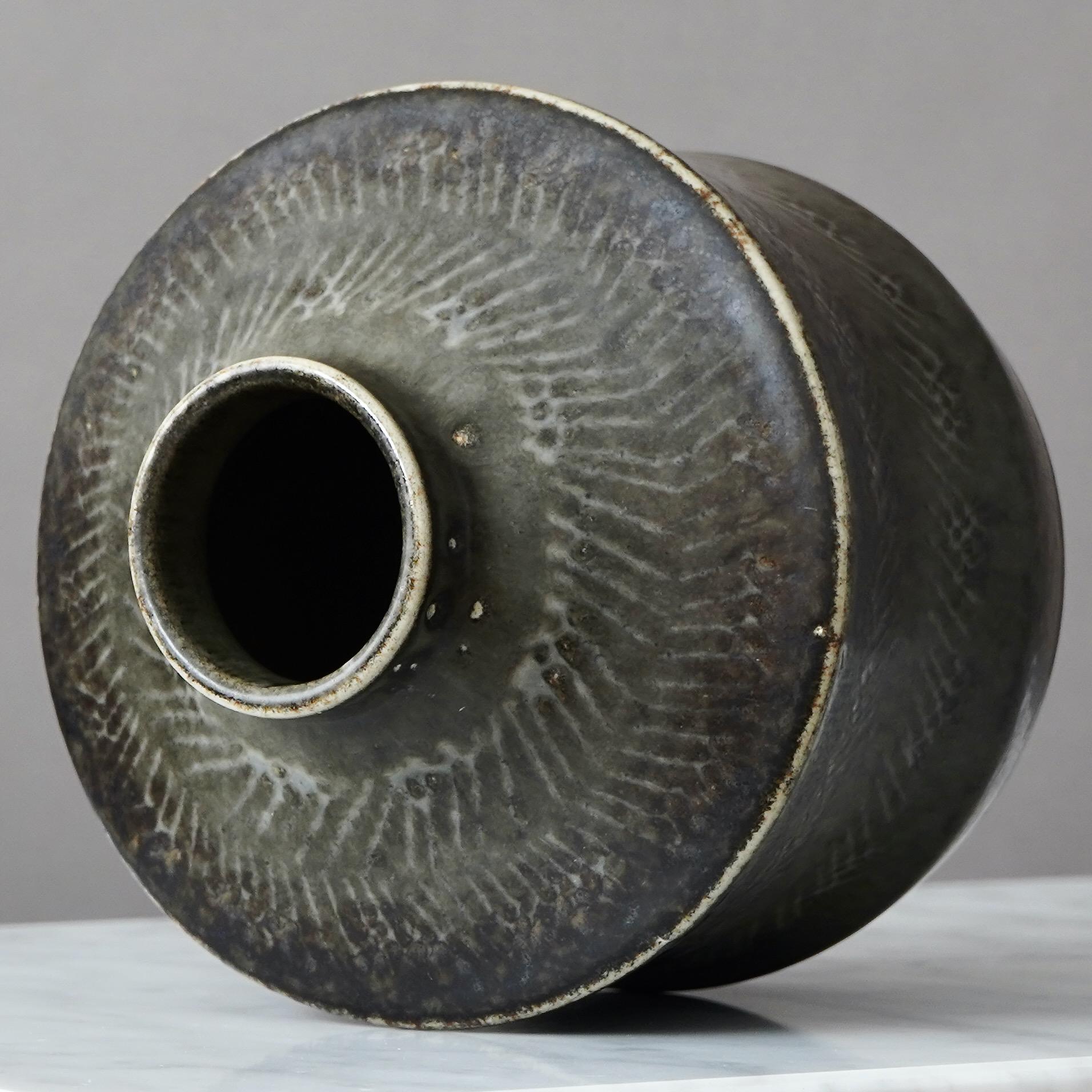 Svedese Vaso unico in gres di Carl-Harry Stalhane, Rorstrand, Svezia, anni '60 in vendita