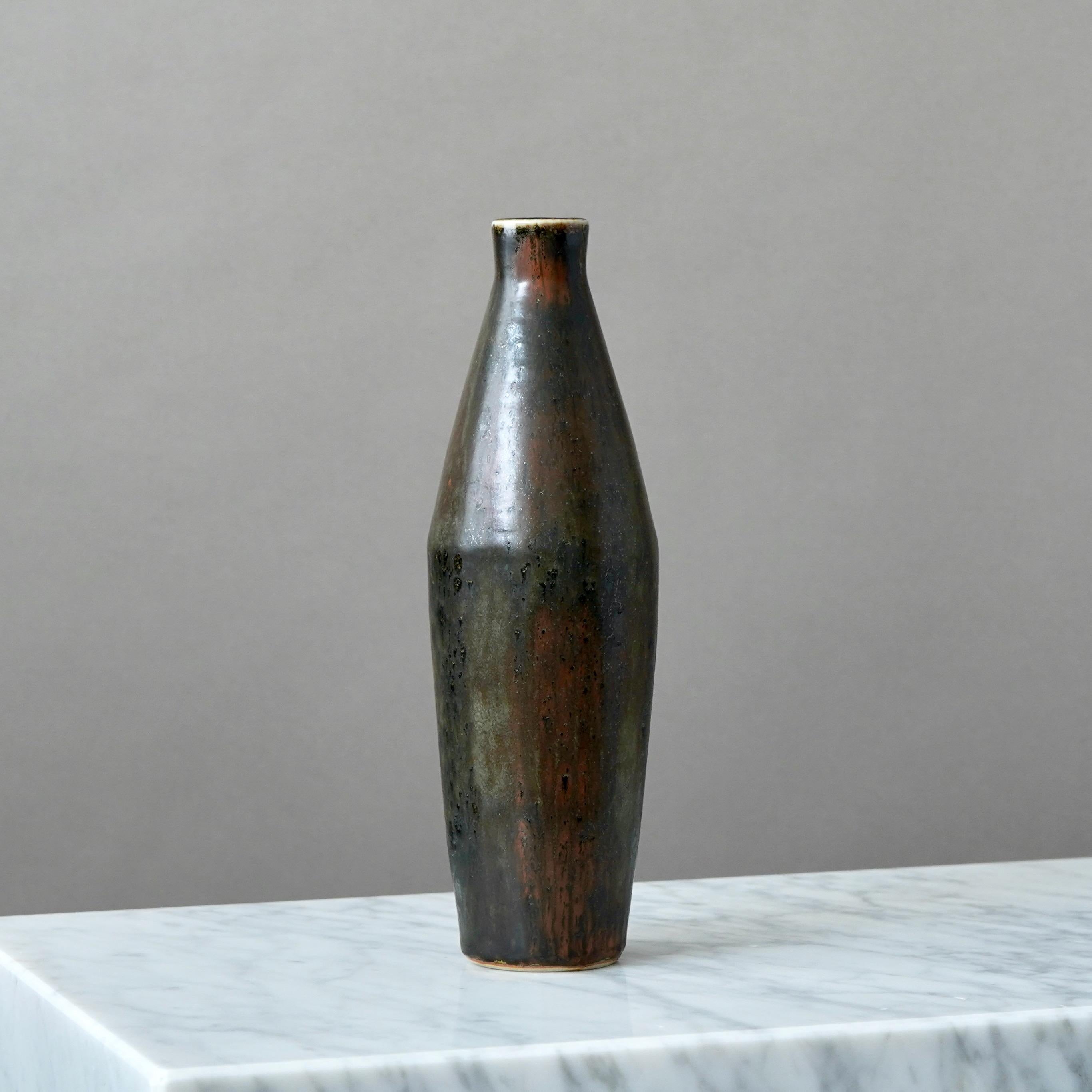 Svedese Vaso unico in gres di Carl-Harry Stalhane, Rorstrand, Svezia, anni '60 in vendita