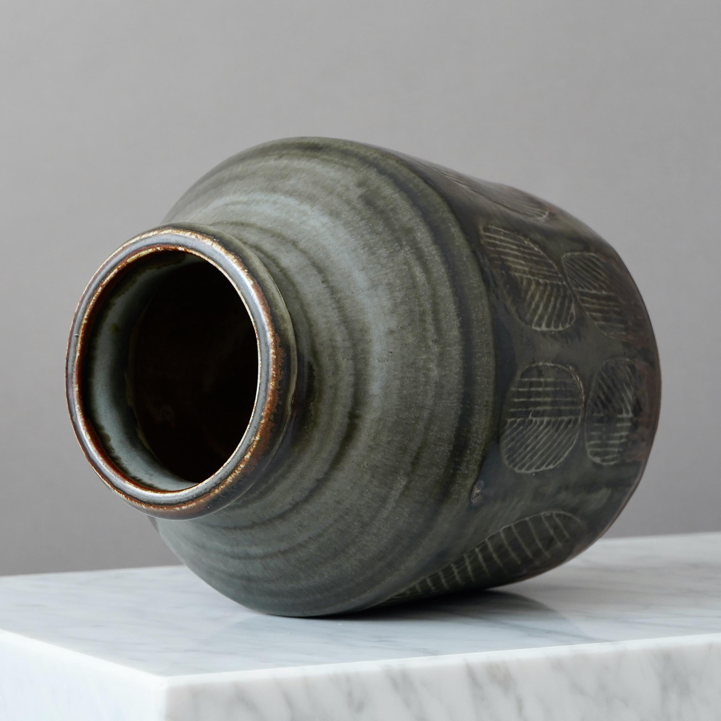 Smaltato Vaso unico in gres di Carl-Harry Stalhane, Rorstrand, Svezia, anni '60 in vendita