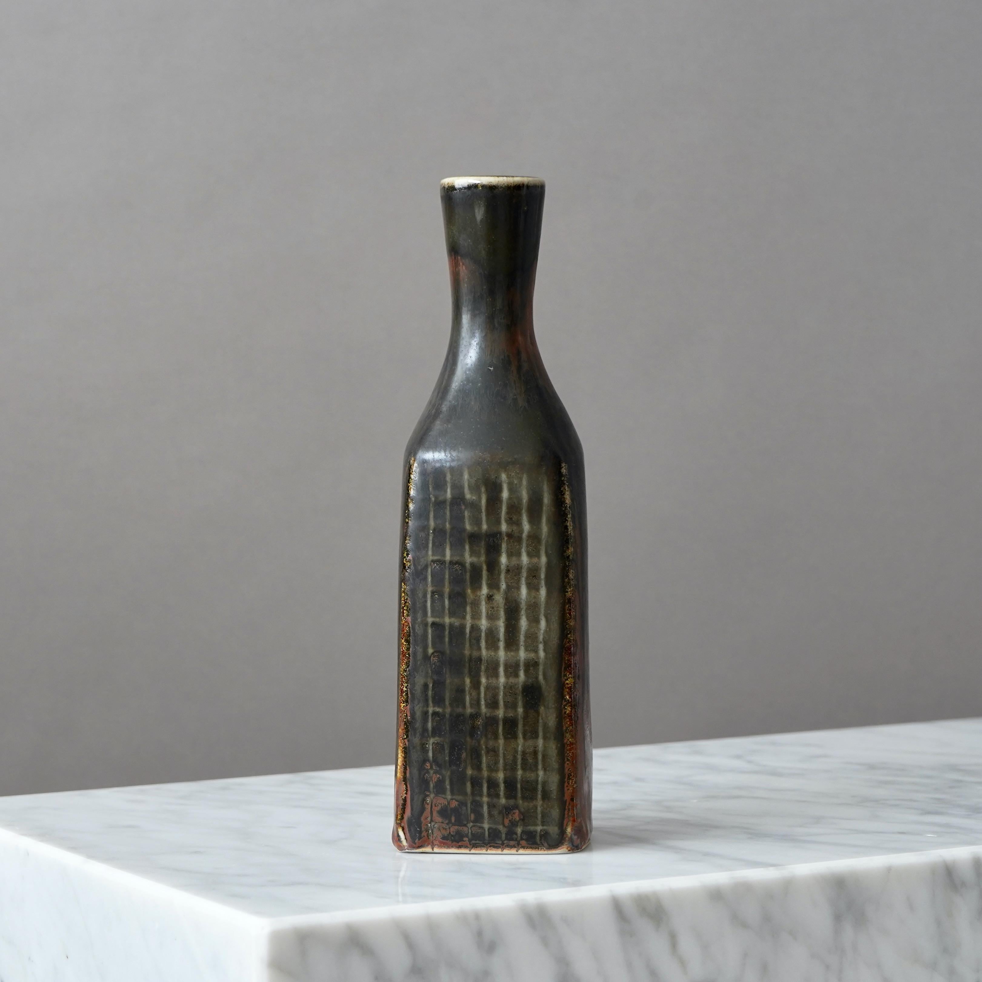 Smaltato Vaso unico in gres di Carl-Harry Stalhane, Rorstrand, Svezia, anni '60 in vendita