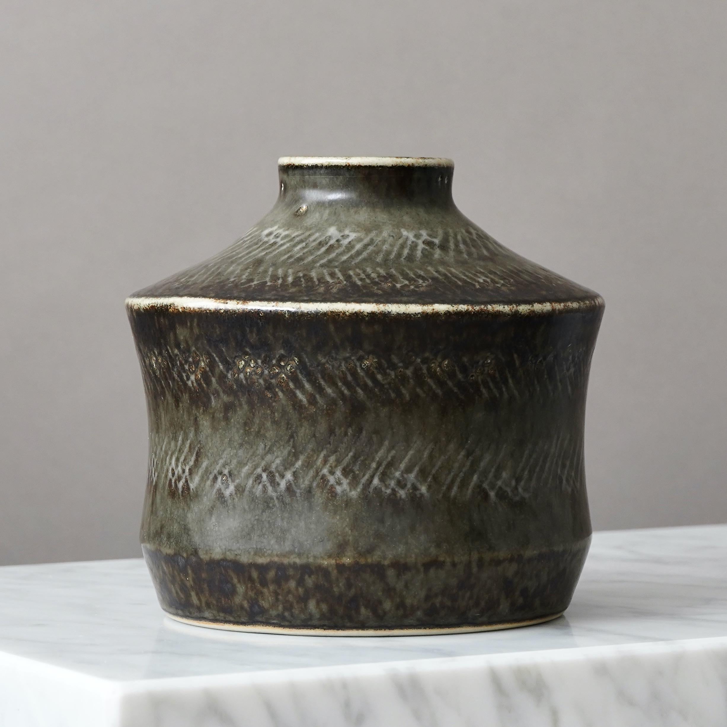 Vaso unico in gres di Carl-Harry Stalhane, Rorstrand, Svezia, anni '60 In condizioni buone in vendita a Malmö, SE