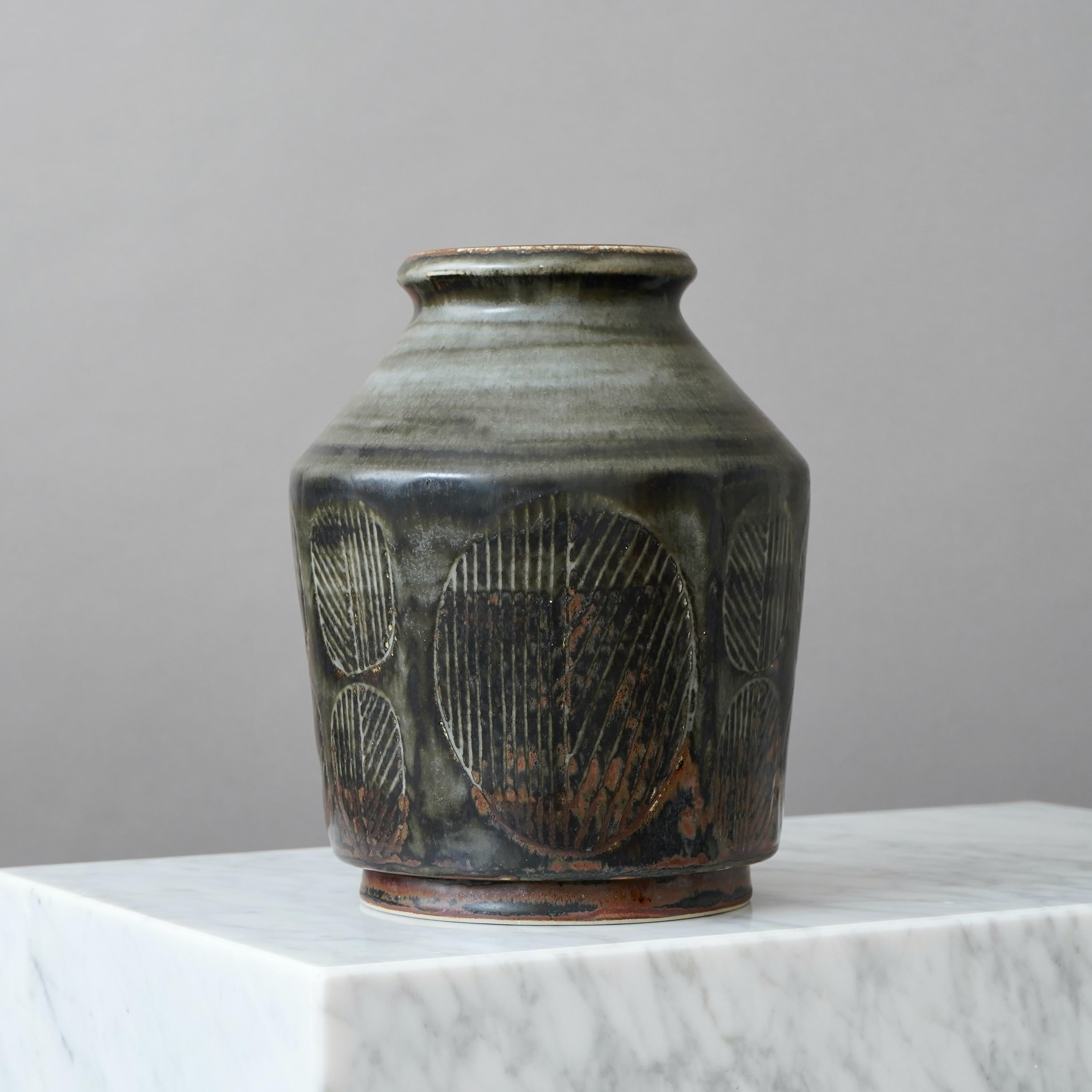 XX secolo Vaso unico in gres di Carl-Harry Stalhane, Rorstrand, Svezia, anni '60 in vendita