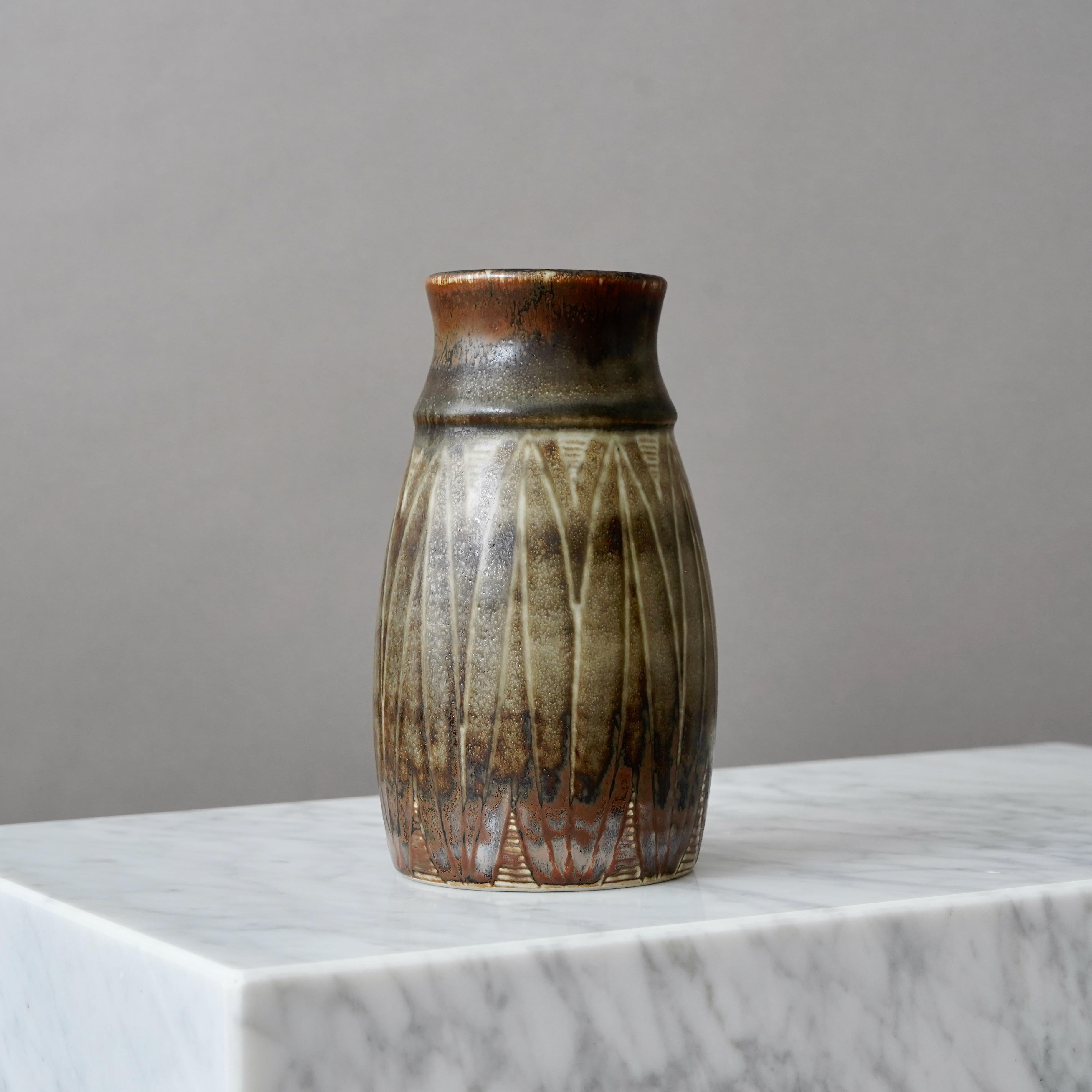 XX secolo Vaso unico in gres di Carl-Harry Stalhane, Rorstrand, Svezia, anni '60 in vendita