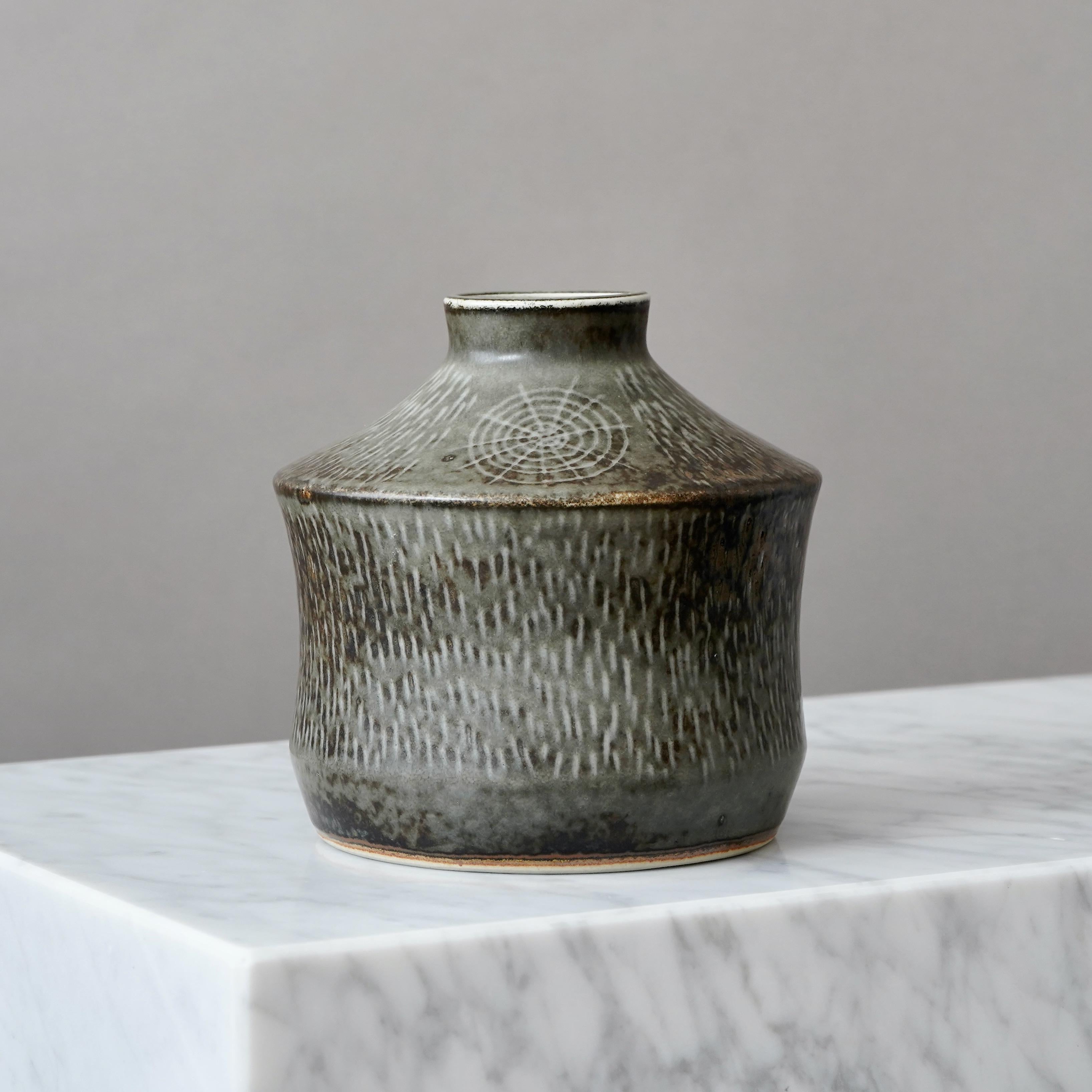 Ceramica Vaso unico in gres di Carl-Harry Stalhane, Rorstrand, Svezia, anni '60 in vendita