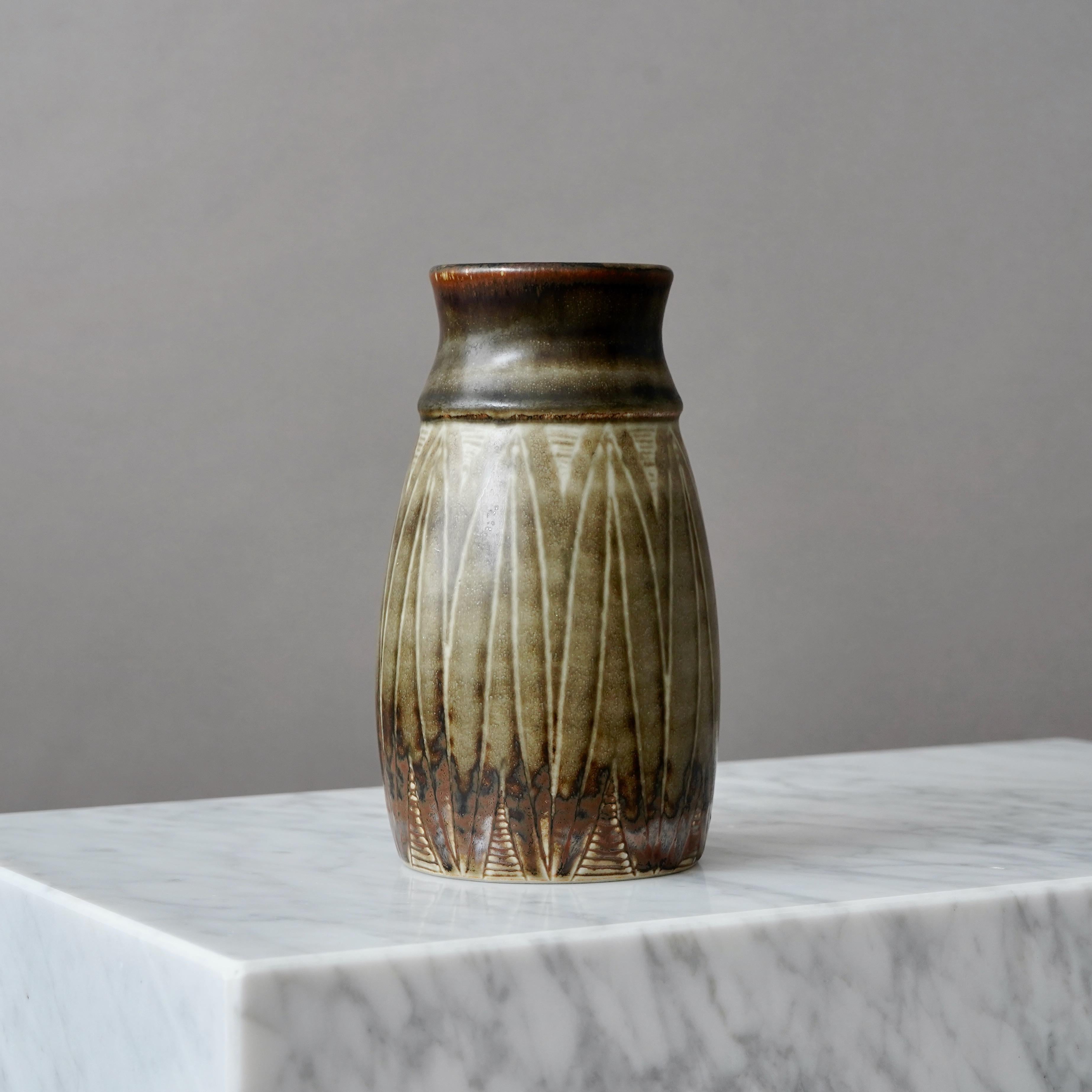 Ceramica Vaso unico in gres di Carl-Harry Stalhane, Rorstrand, Svezia, anni '60 in vendita