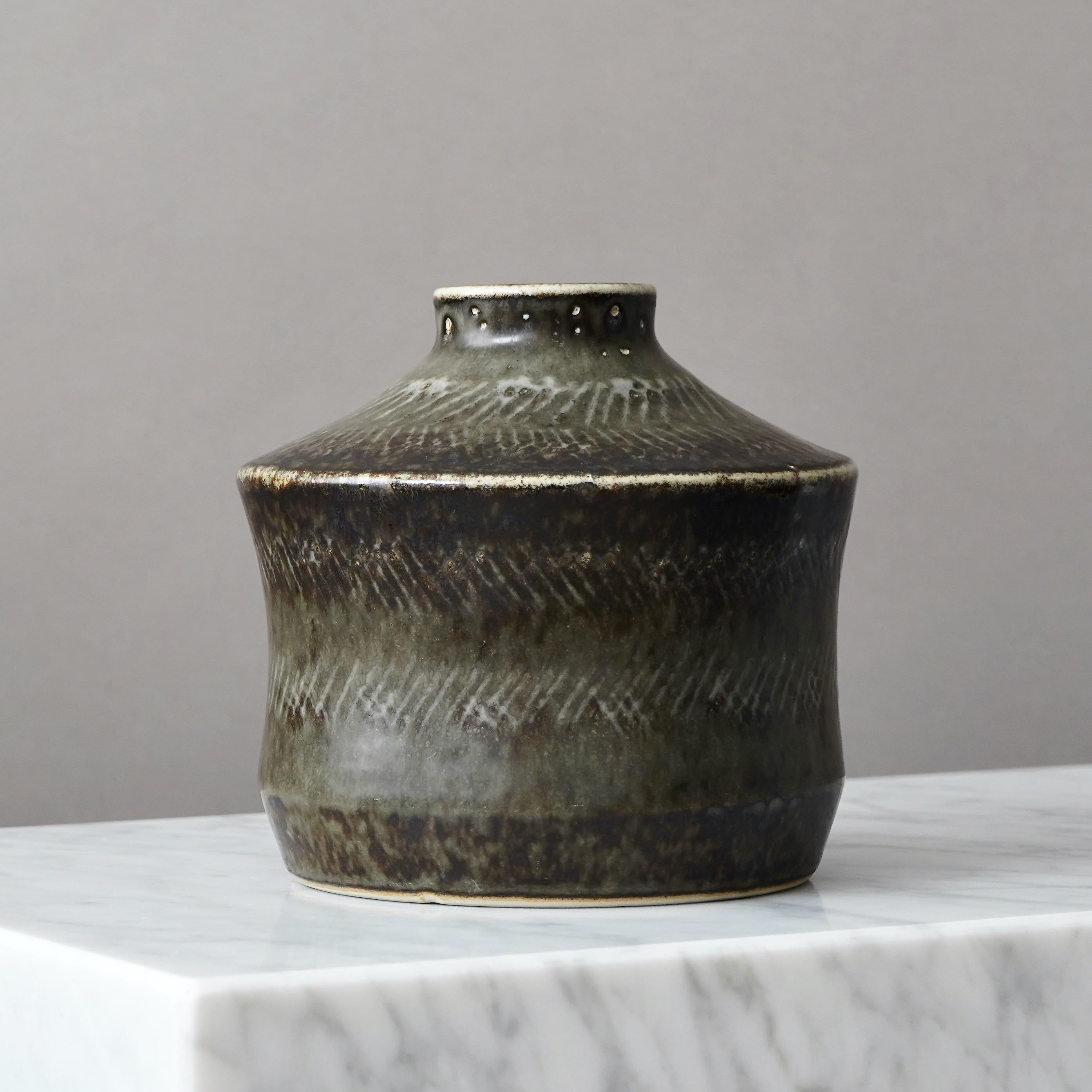 Ceramica Vaso unico in gres di Carl-Harry Stalhane, Rorstrand, Svezia, anni '60 in vendita