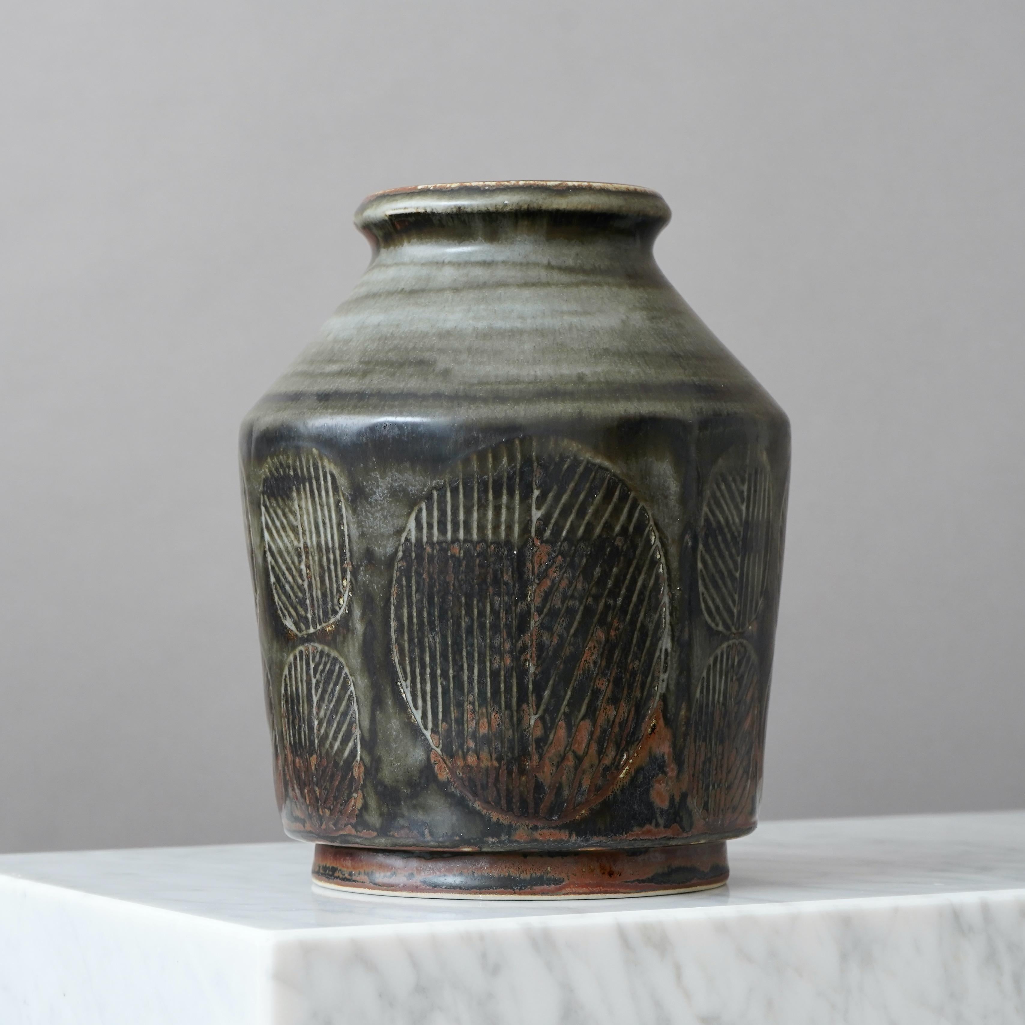Vaso unico in gres di Carl-Harry Stalhane, Rorstrand, Svezia, anni '60 in vendita 1