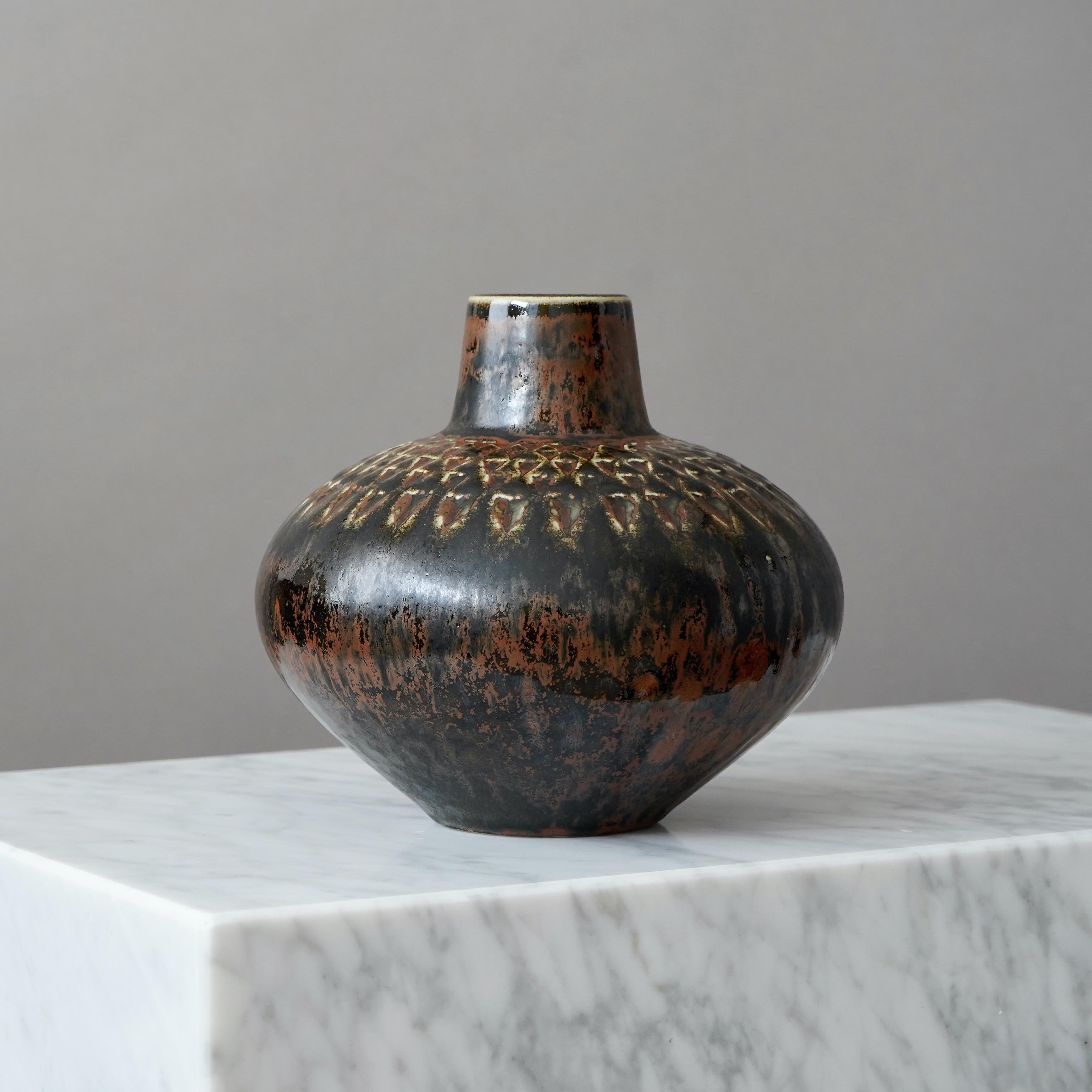 Vaso unico in gres di Carl-Harry Stalhane, Rorstrand, Svezia, anni '60 in vendita 1
