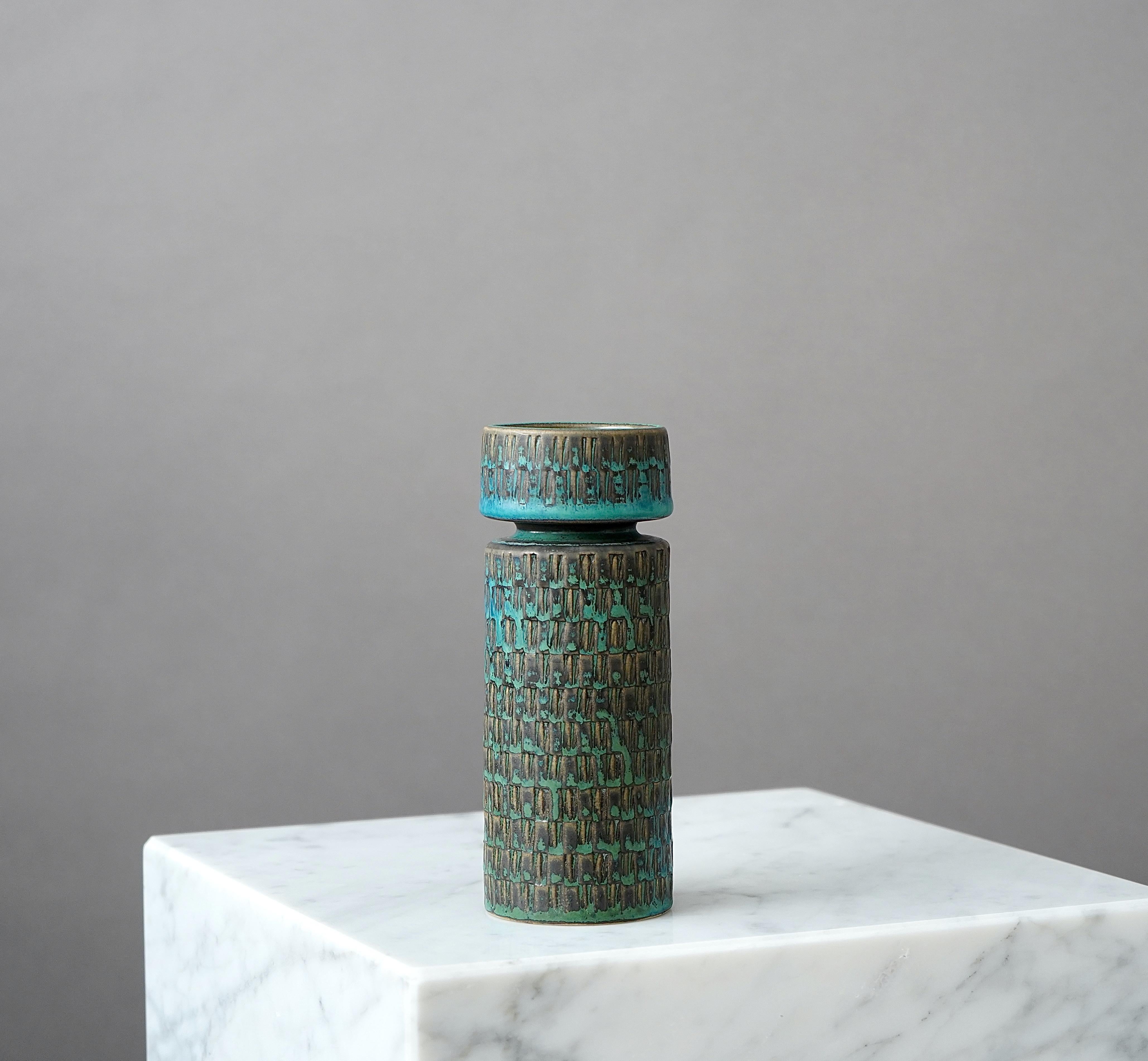 Vaso unico in gres di Stig Lindberg per Gustavsberg Studio, Svezia, 1962 In condizioni buone in vendita a Malmö, SE