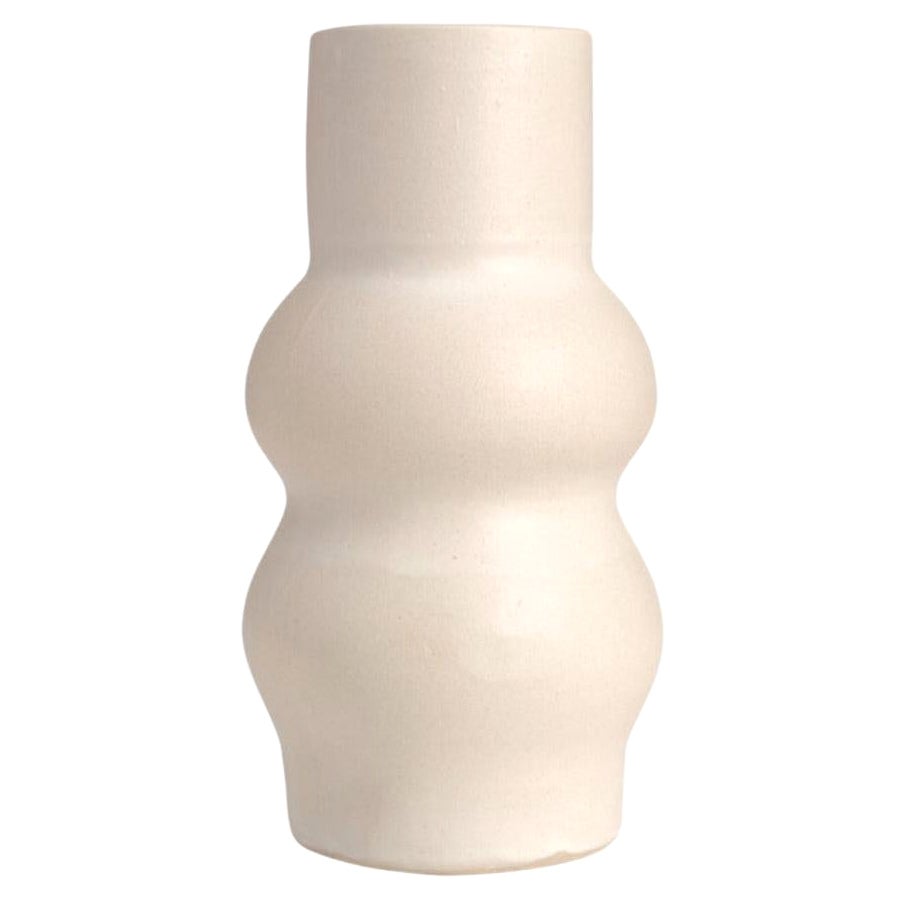 Unique Stoneware Vase Femme II by Camila Apaez For Sale