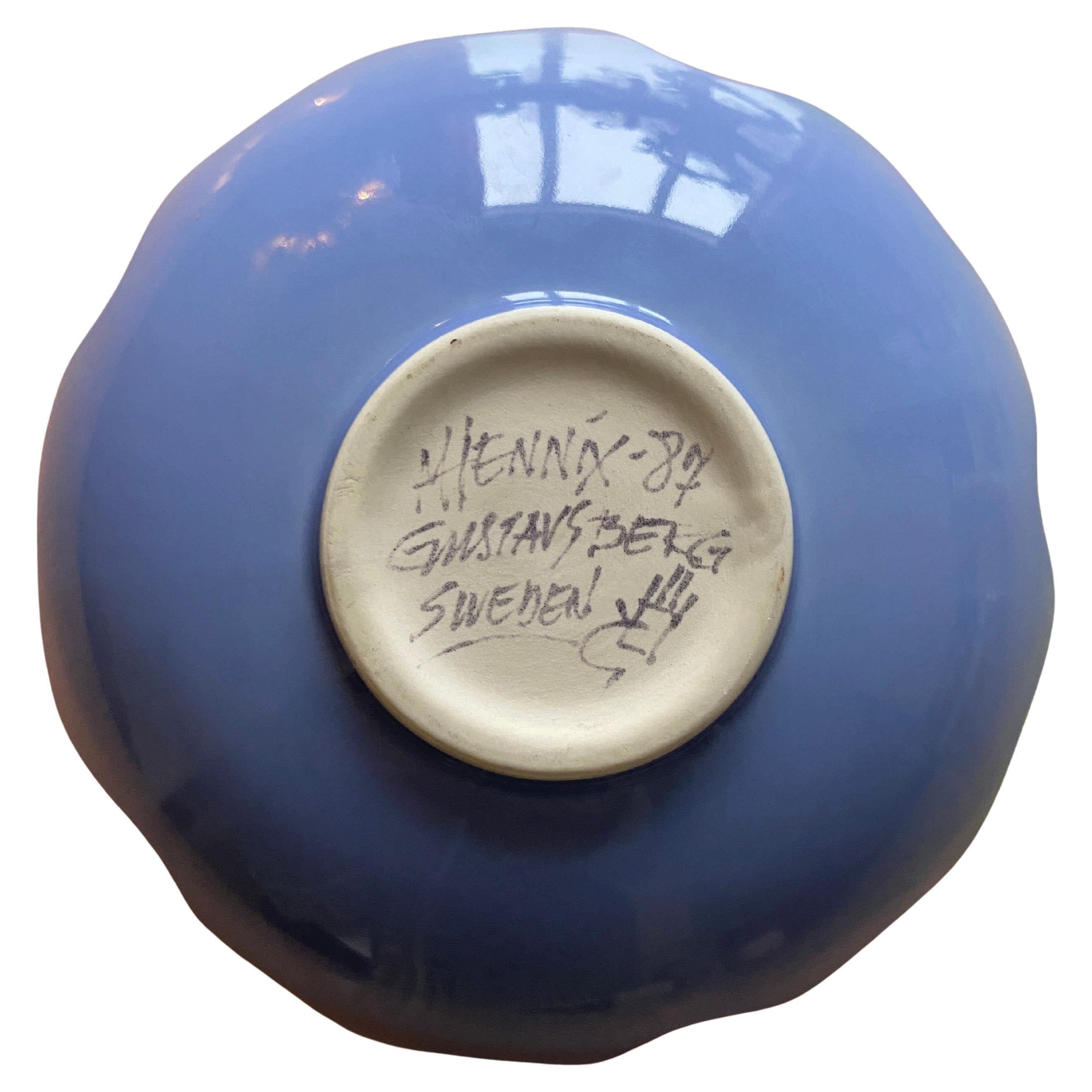 Einzigartige violette Schale aus Steinzeug von Margareta Hennix für Gustavsberg Studio, 1970er Jahre (Schwedisch) im Angebot