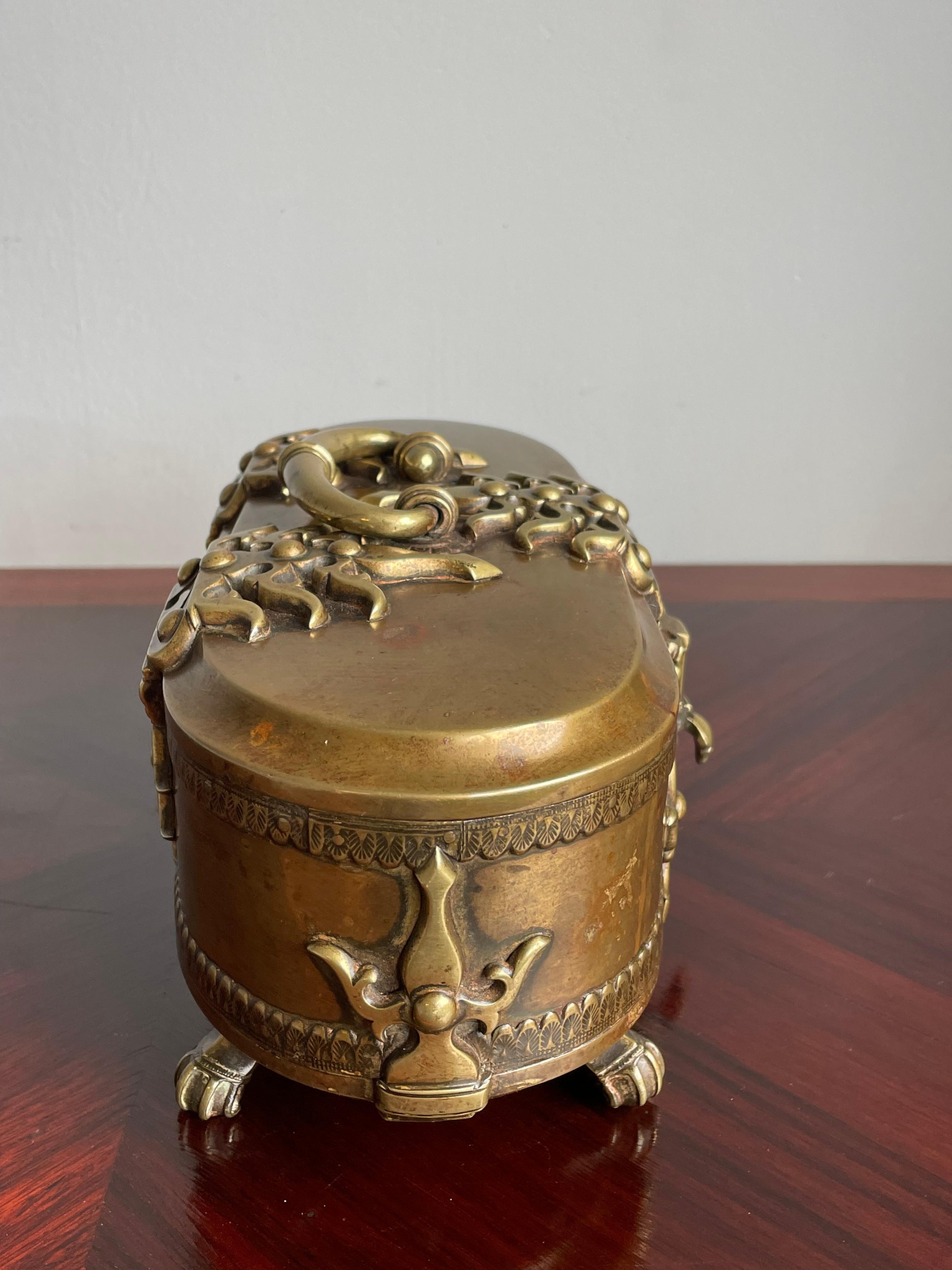 Islamic Unique & Stunning 1800s Bronze & Brass Betel Nut Box Museum Quality & Condition For Sale