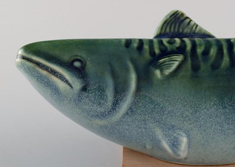 SVEN WEJSFELT. (1930-2009) Skulptur, ur serien Stim, Gustavsberg, stengods, polykromt glaserad, föreställande abborre, signerad. Keramik & Porslin - Europeiskt