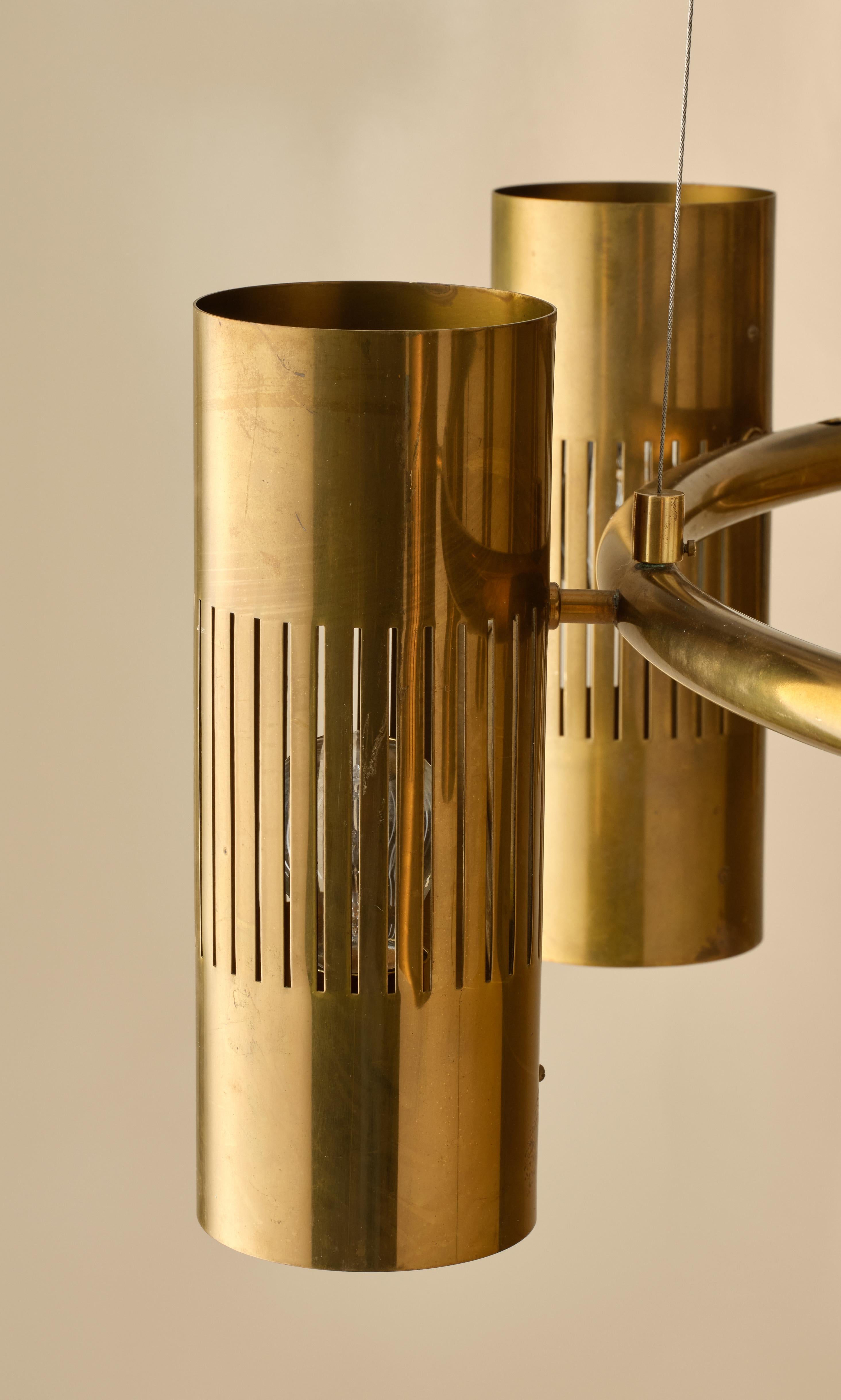 Candelabros suecos únicos de latón, años 50 Sueco en venta