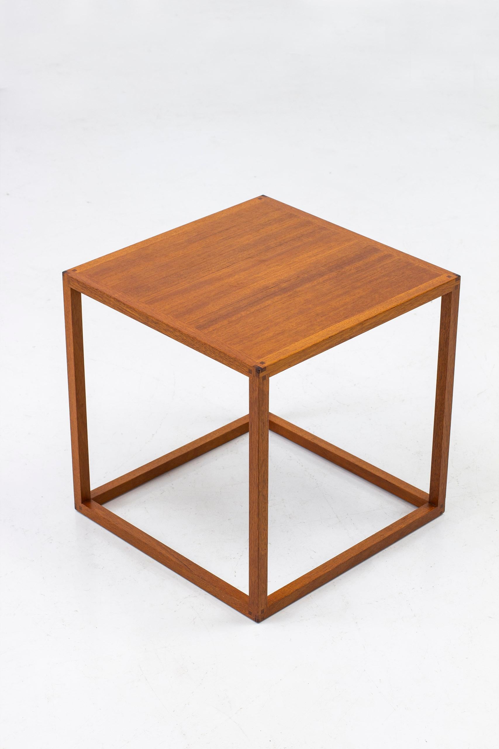 Unique side table made by master cabinetmaker Lars Larsson. Most likely designed by Stig Lönngren for the HI-gruppen. Hand made in 1973 in Sweden. Incredible quality with beautiful joinery. Very good vintage condition with few signs of wear and