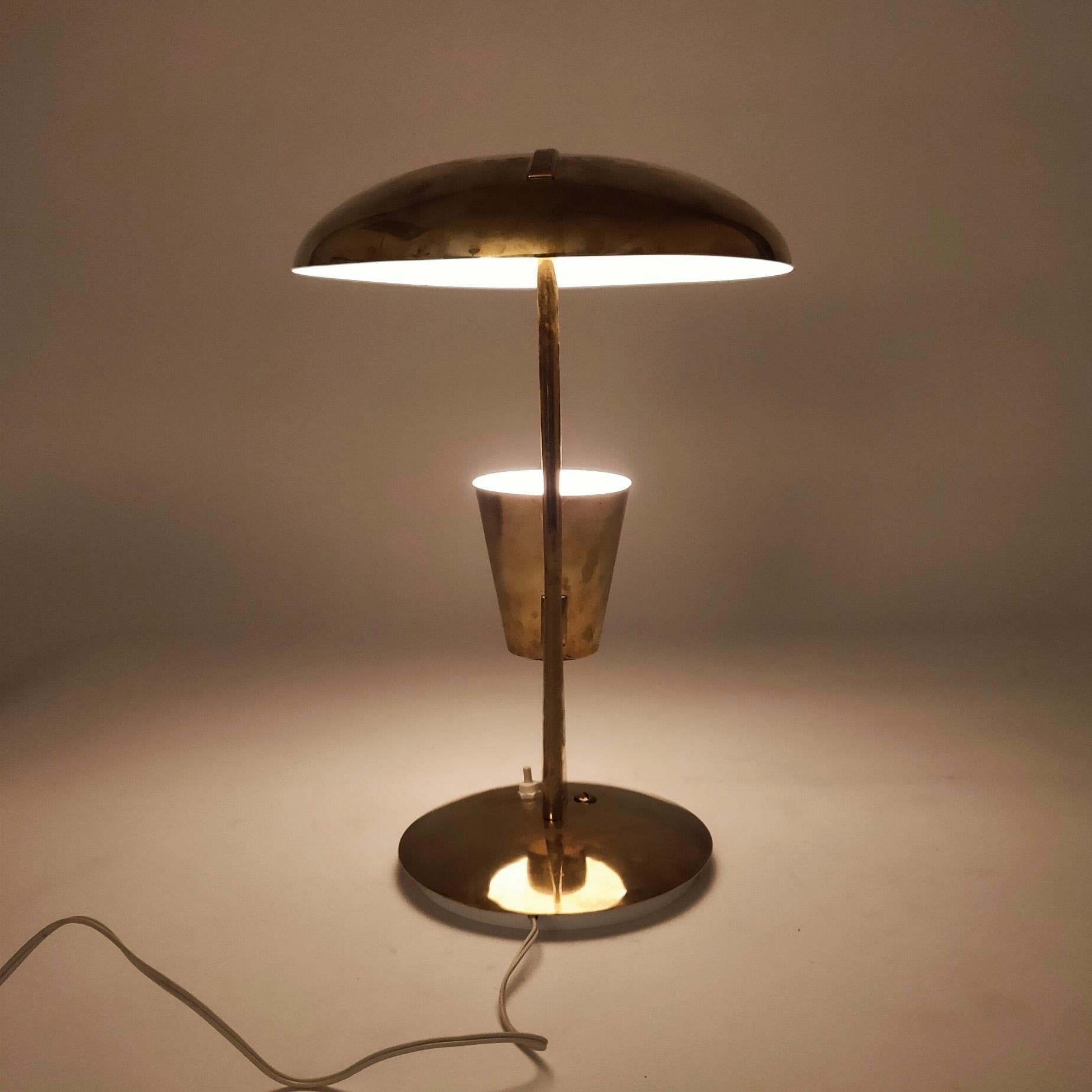 Lampada da tavolo unica nello stile di Oscar Torlasco, Italia, anni '50 in vendita 1