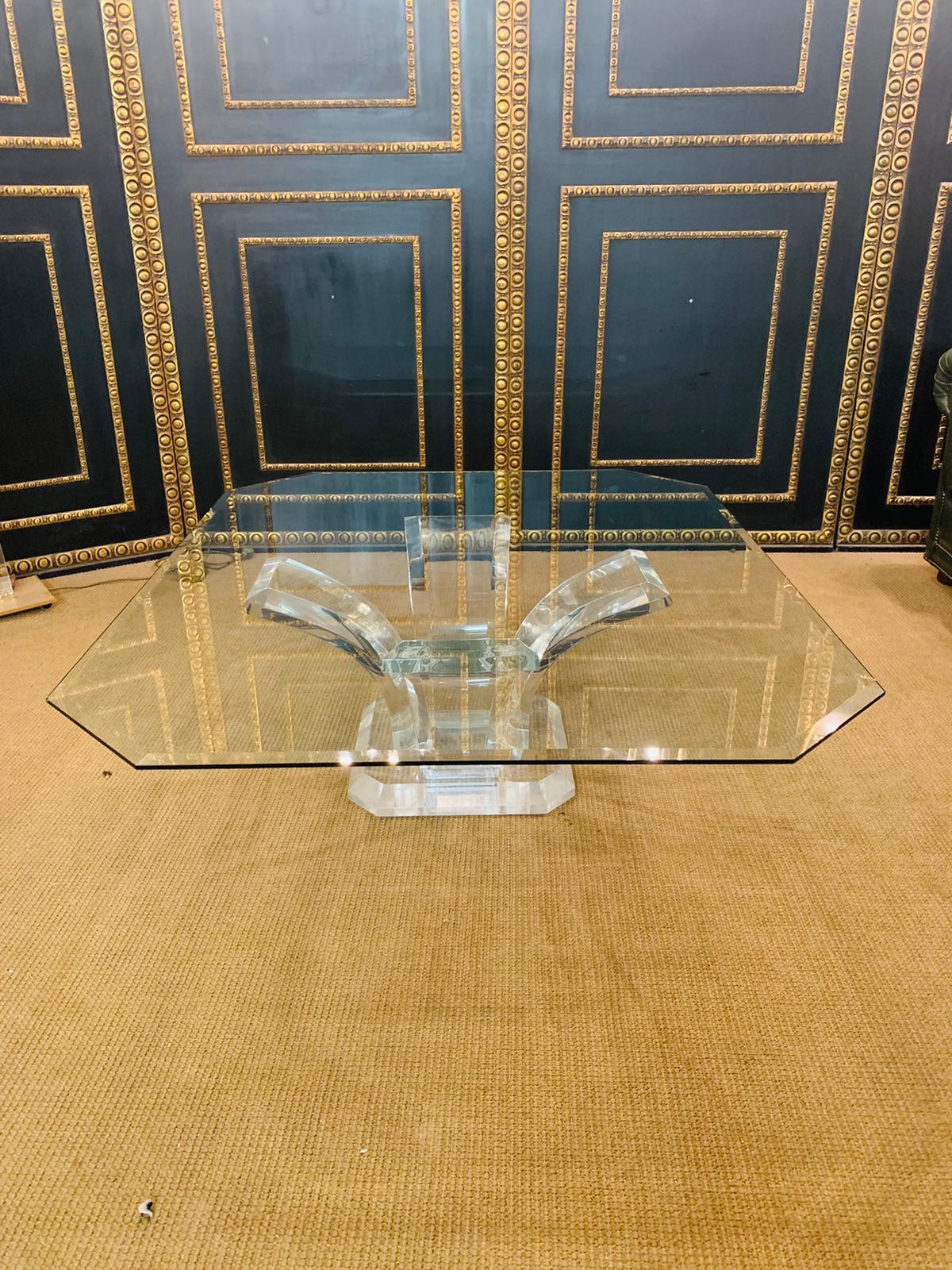 Unique Table Solid Acrylic Very High Quality 6