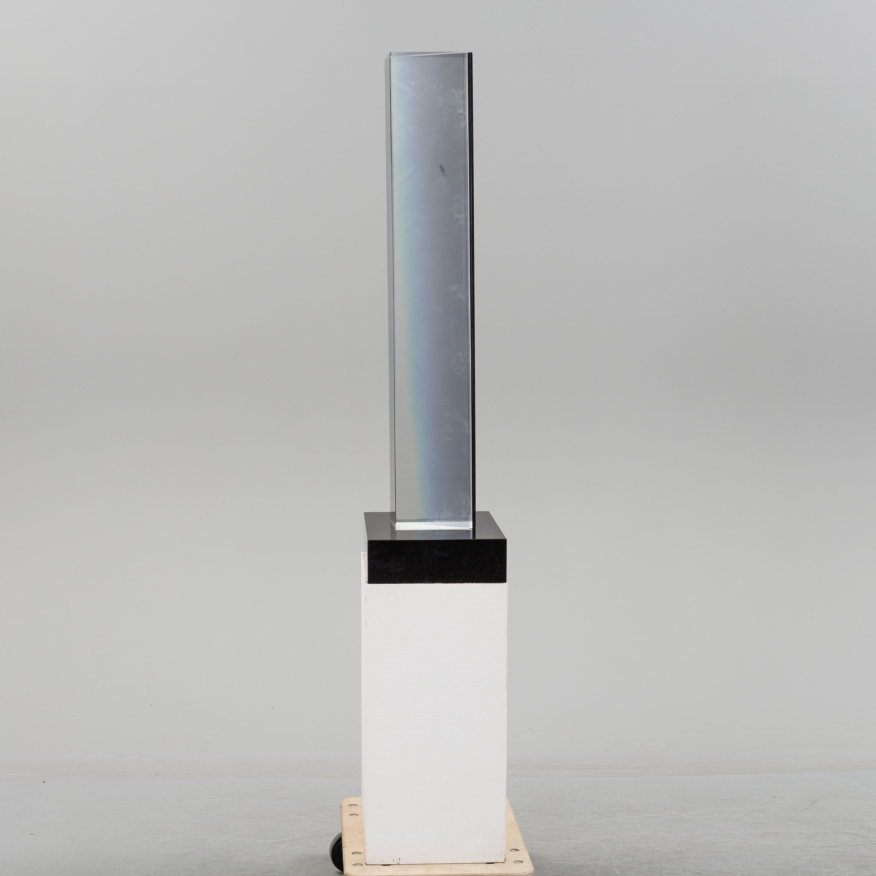Einzigartige hohe Skulptur von Lasse Brander, signiert Stein und Glas Schweden im Angebot 3