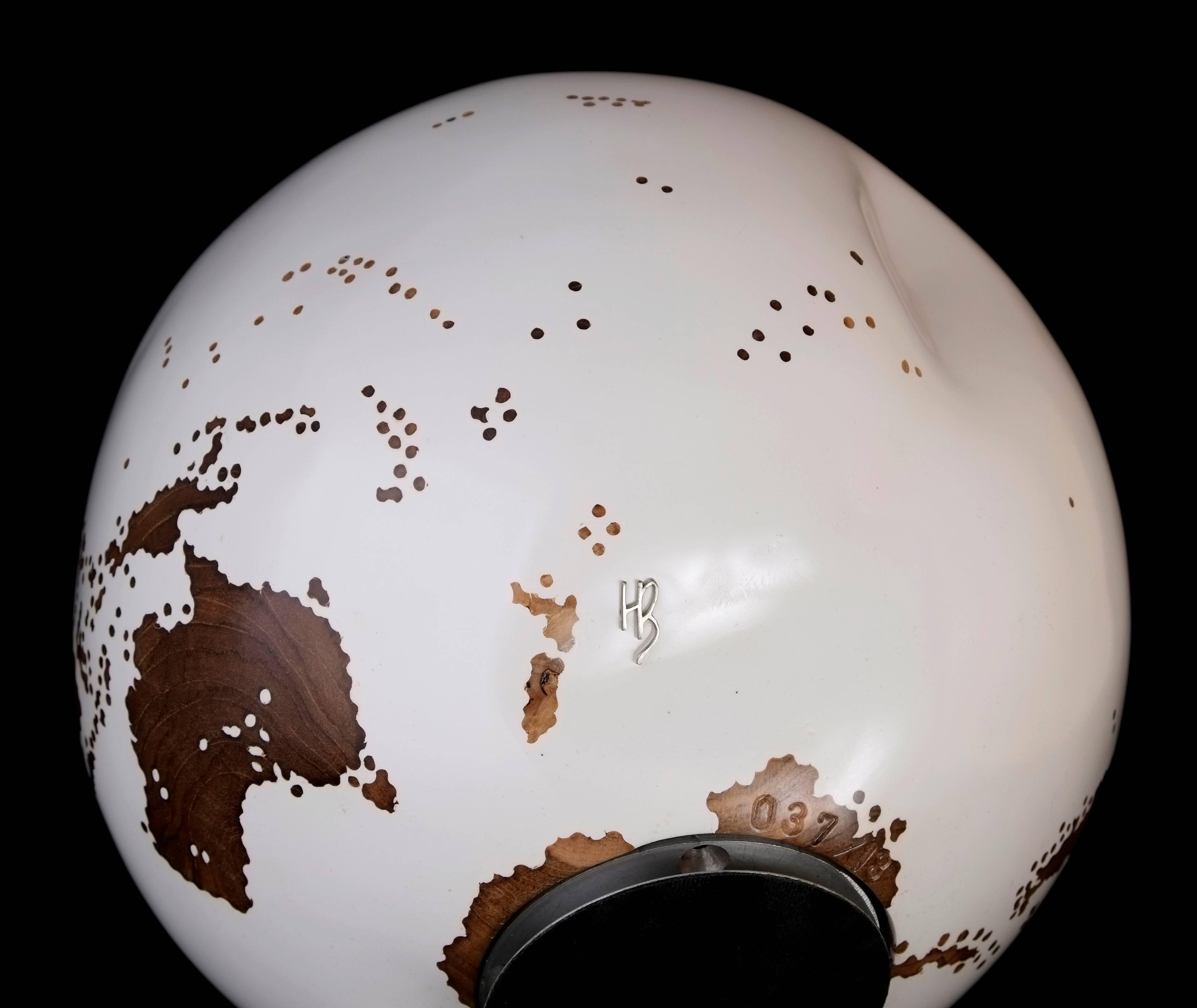 Classic Teak Root Globe with Acrylic White Resin Finishing, 25 cm 2