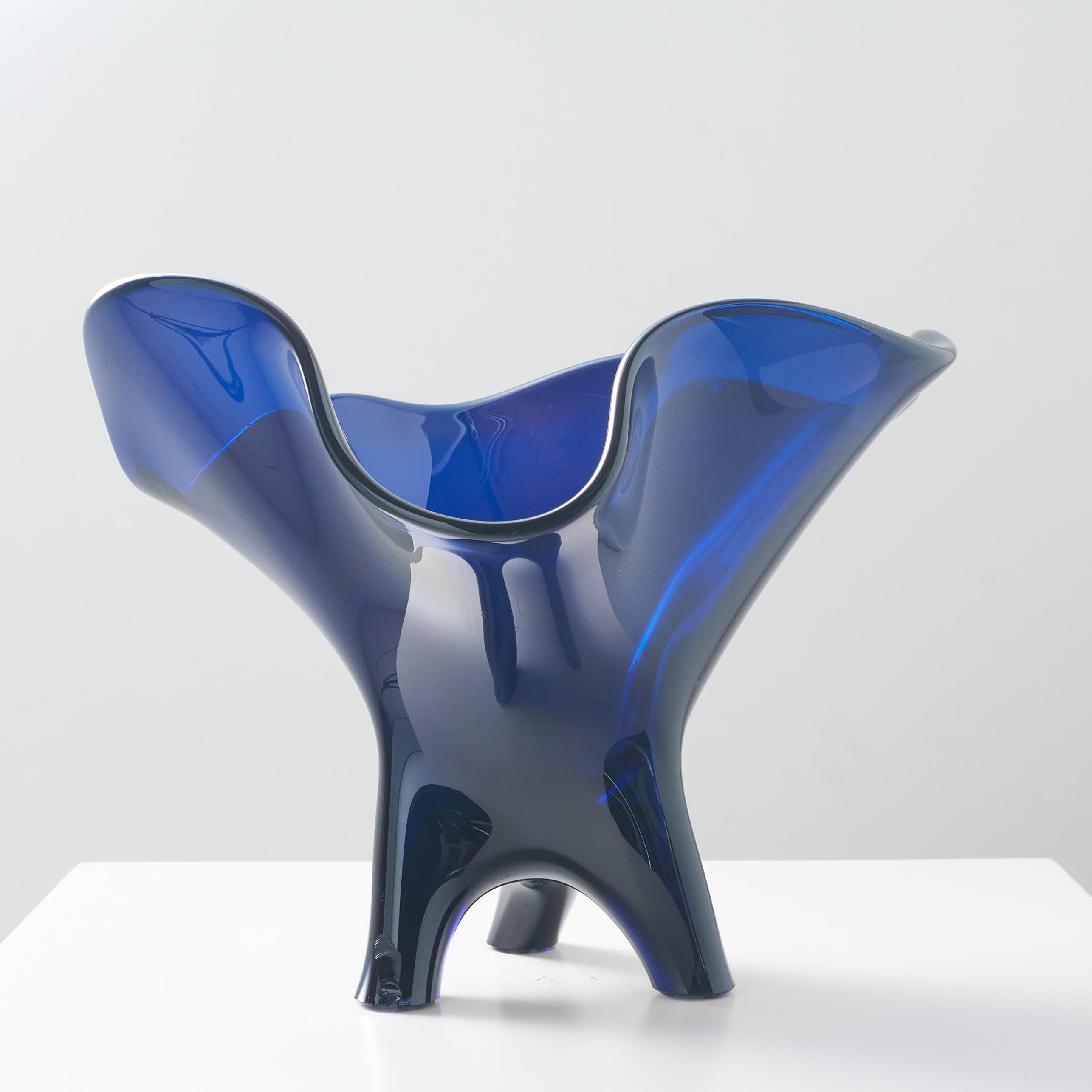 Contemporary Unique Tornado blue glass bowl by Allan Scharff For Sale