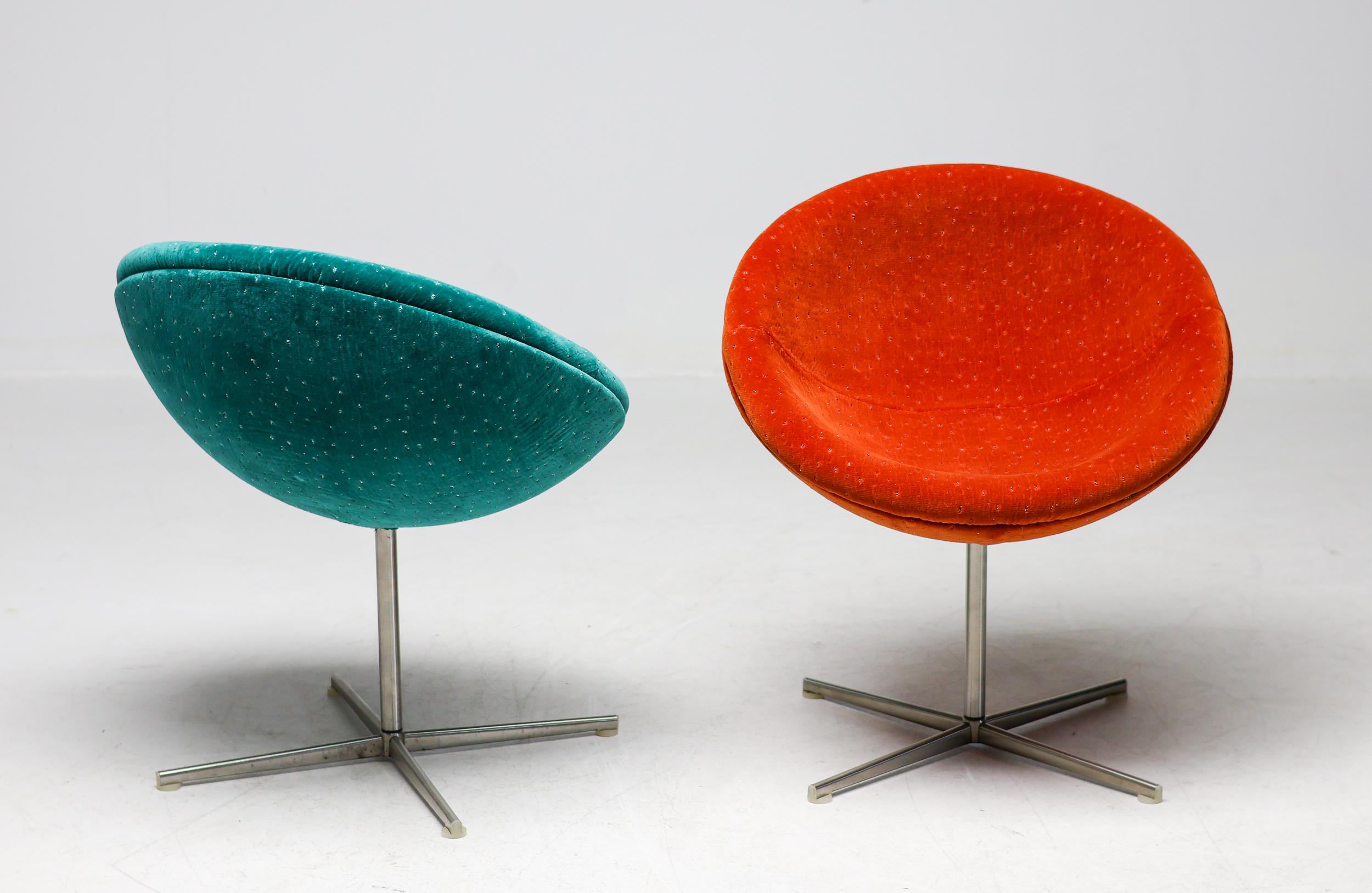 Unique Tramontana Jade and Ember Velvet Verner Panton C1 Chairs en vente 13